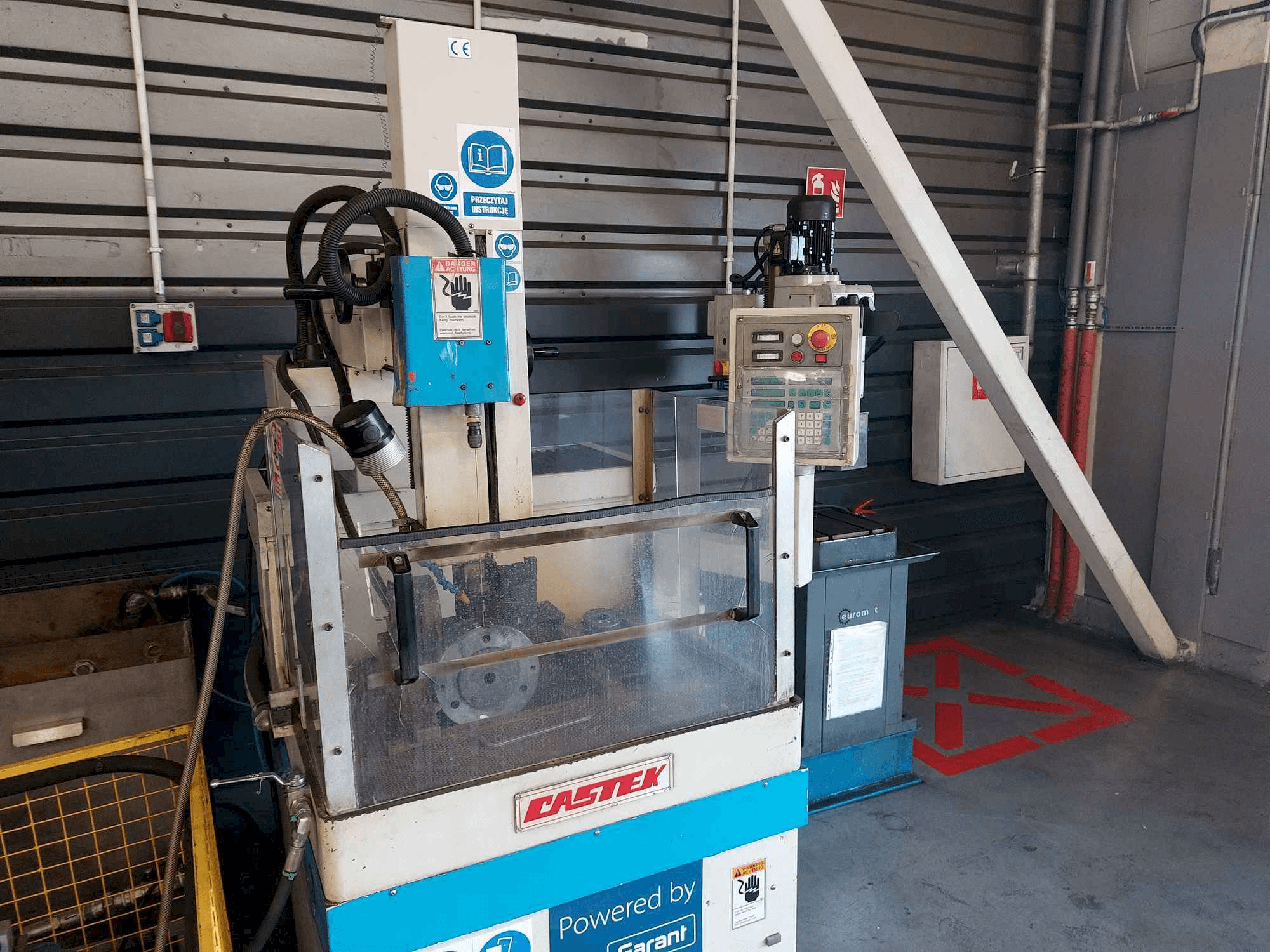 Makine CASTEK SD5030CE - Önden görünüm