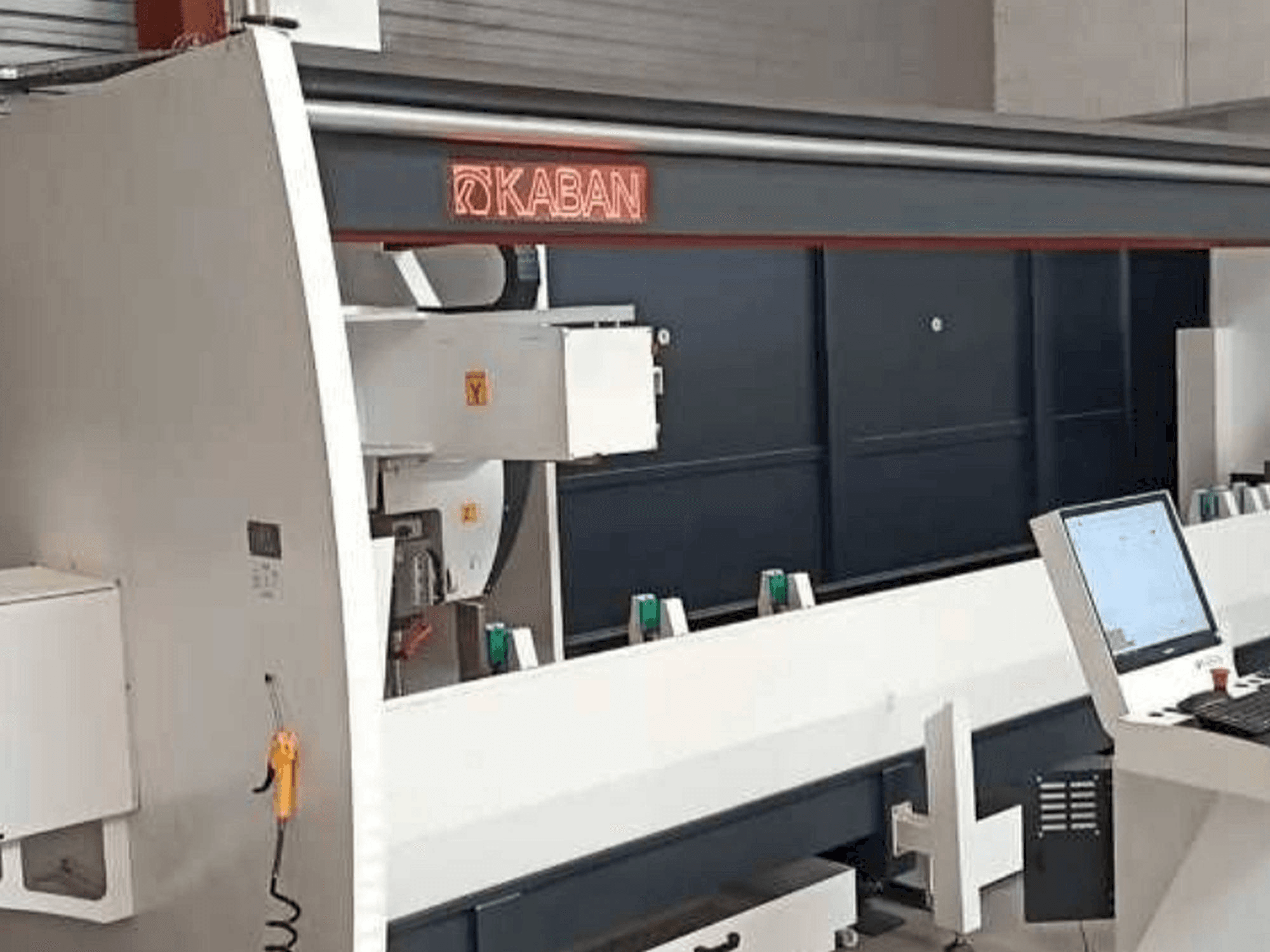 Makine KABAN ZC4035 - Önden görünüm
