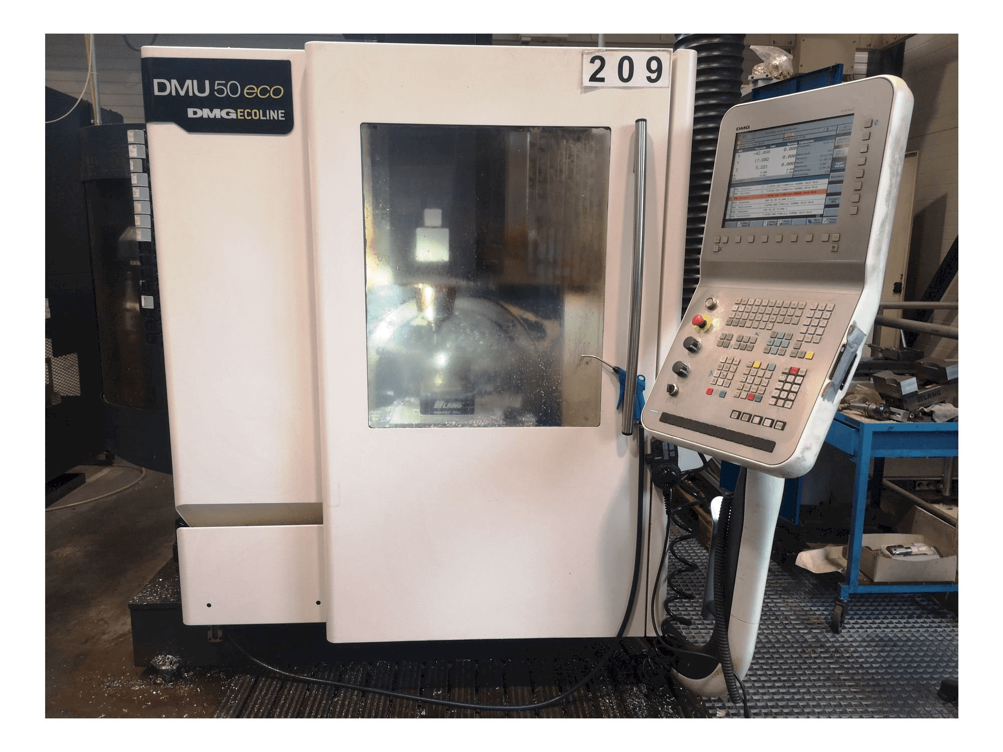 Makine DMG GILDEMEISTER DMU 50 ecoline - Önden görünüm