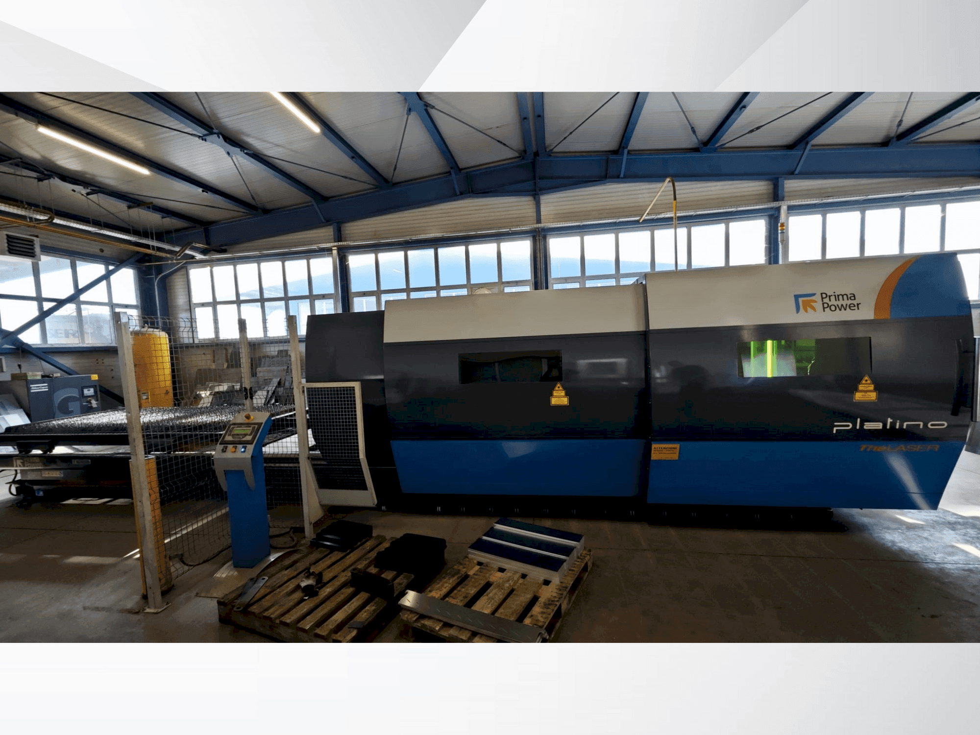 Makine Prima Power PLATINO FIBER - Önden görünüm