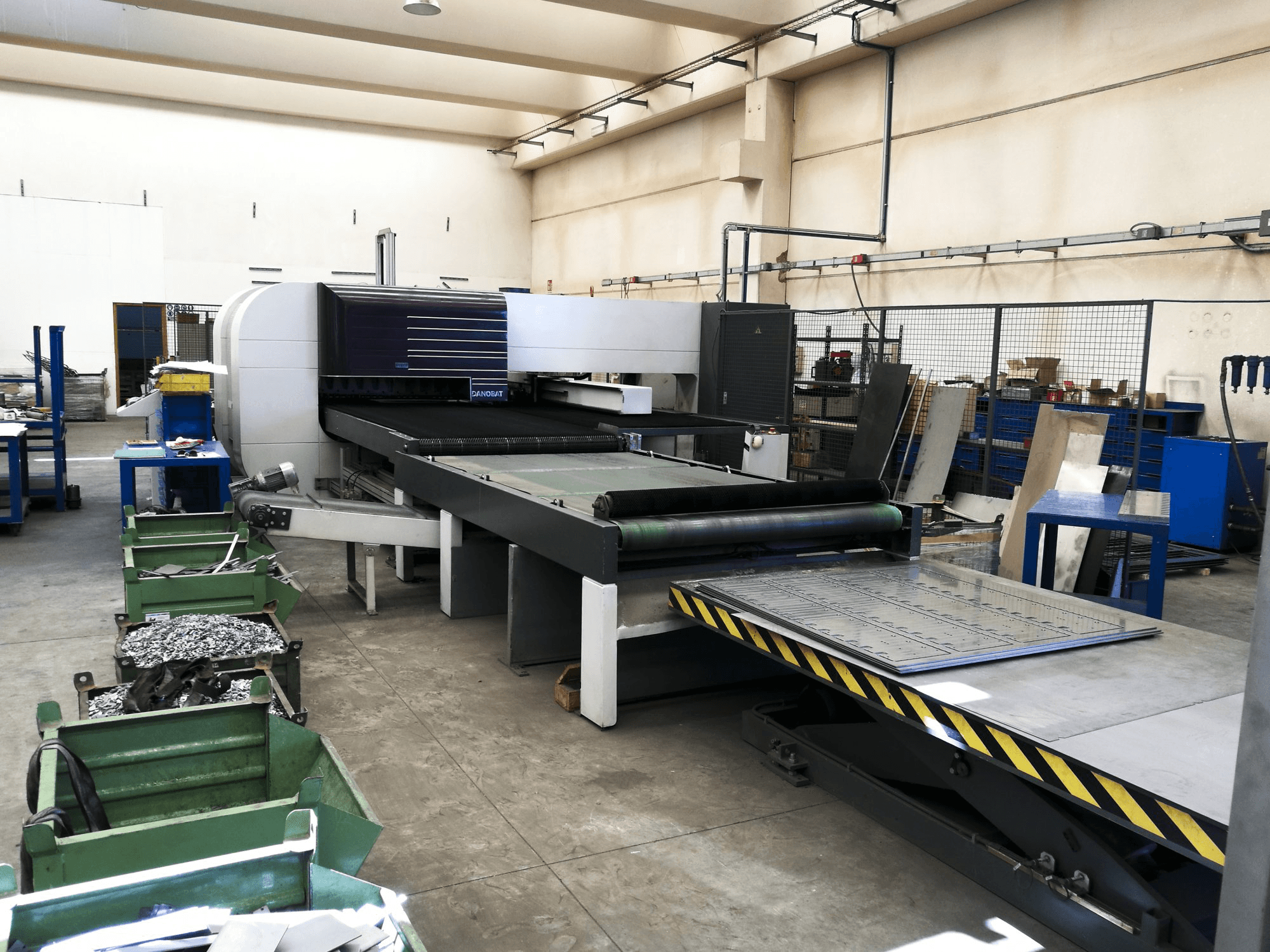 Makine DANOBAT - Sol görünüm Cupra 30