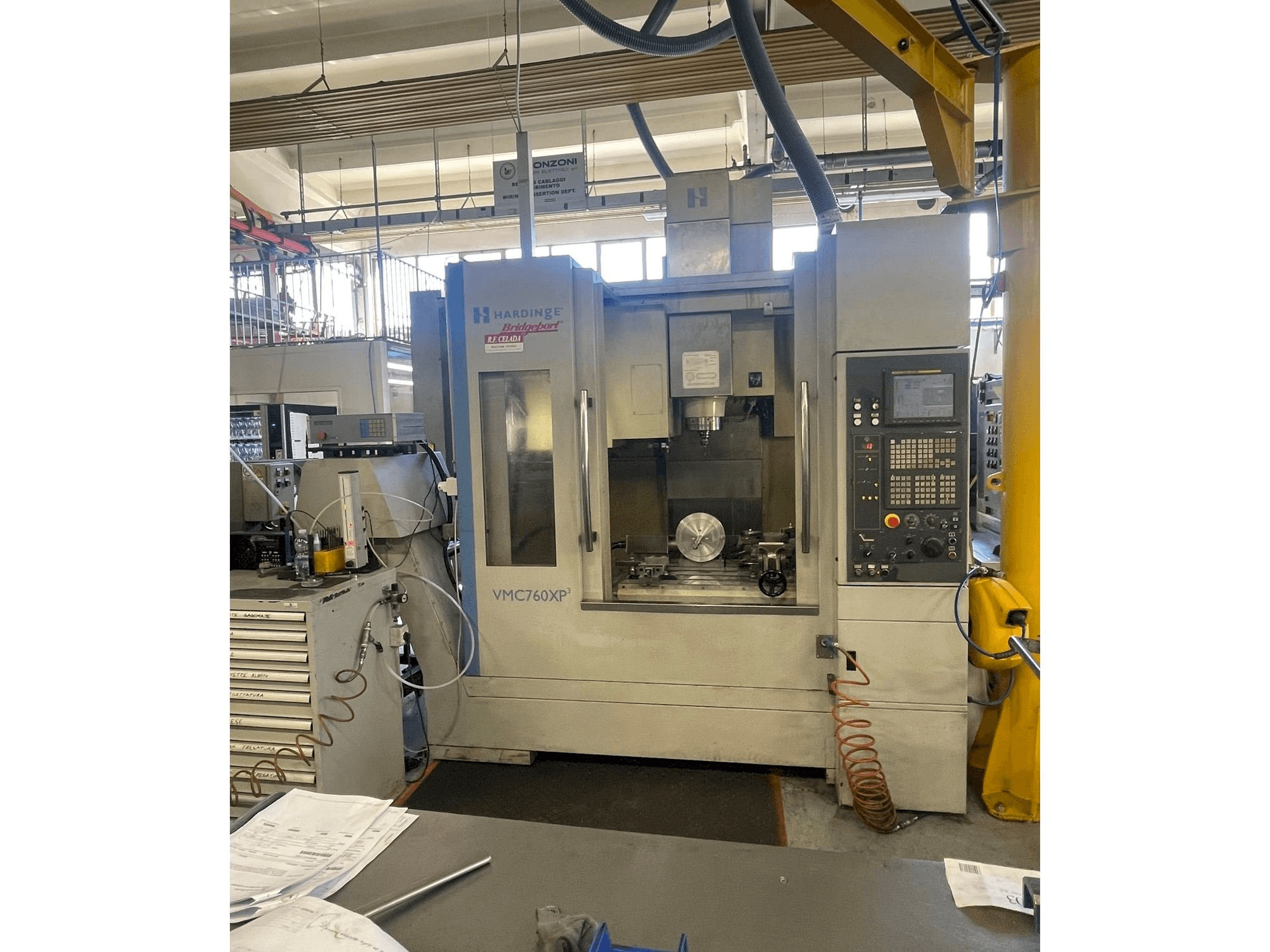 Makine HARDINGE Bridgeport VMC 760 XP3 - Önden görünüm