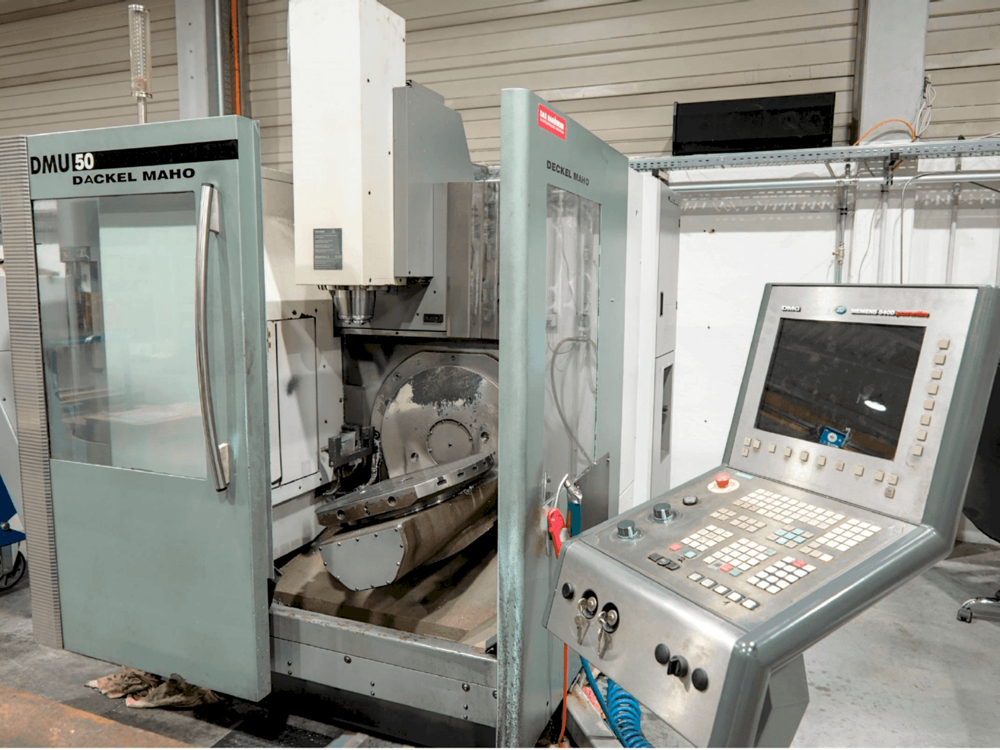 Makine DMG DMU 50 - Önden görünüm