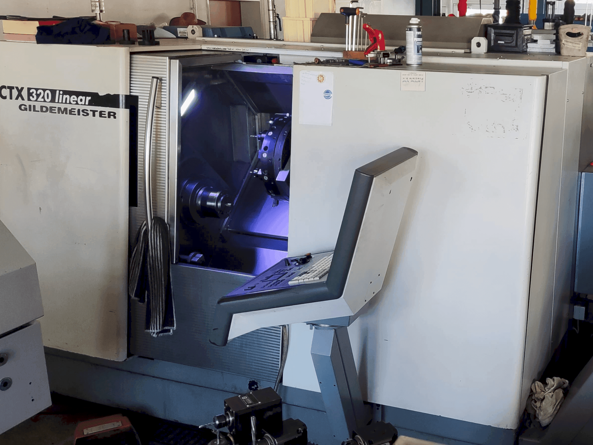 Makine DMG GILDEMEISTER CTX 320 linear V3 - Önden görünüm