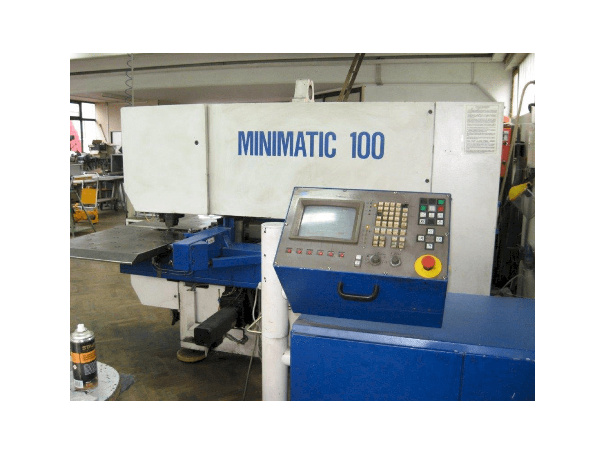 Makine Trumpf Minimatic 100 - Önden görünüm
