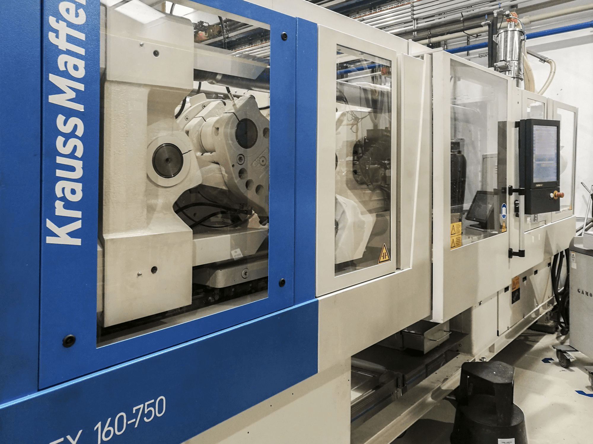 Makine Krauss Maffei - Sol görünüm 160-750 EX