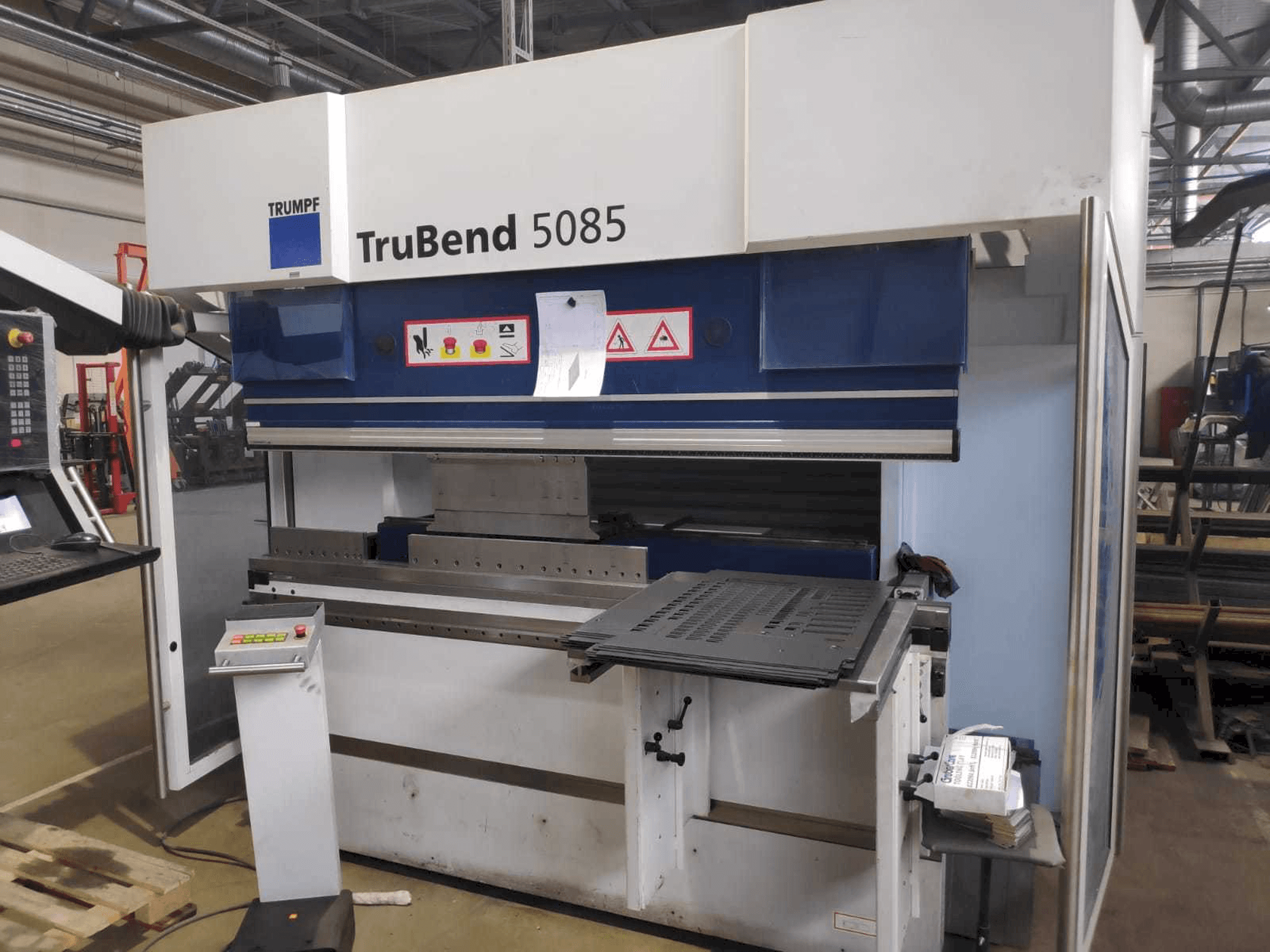 Makine Trumpf TruBend 5085 - Önden görünüm