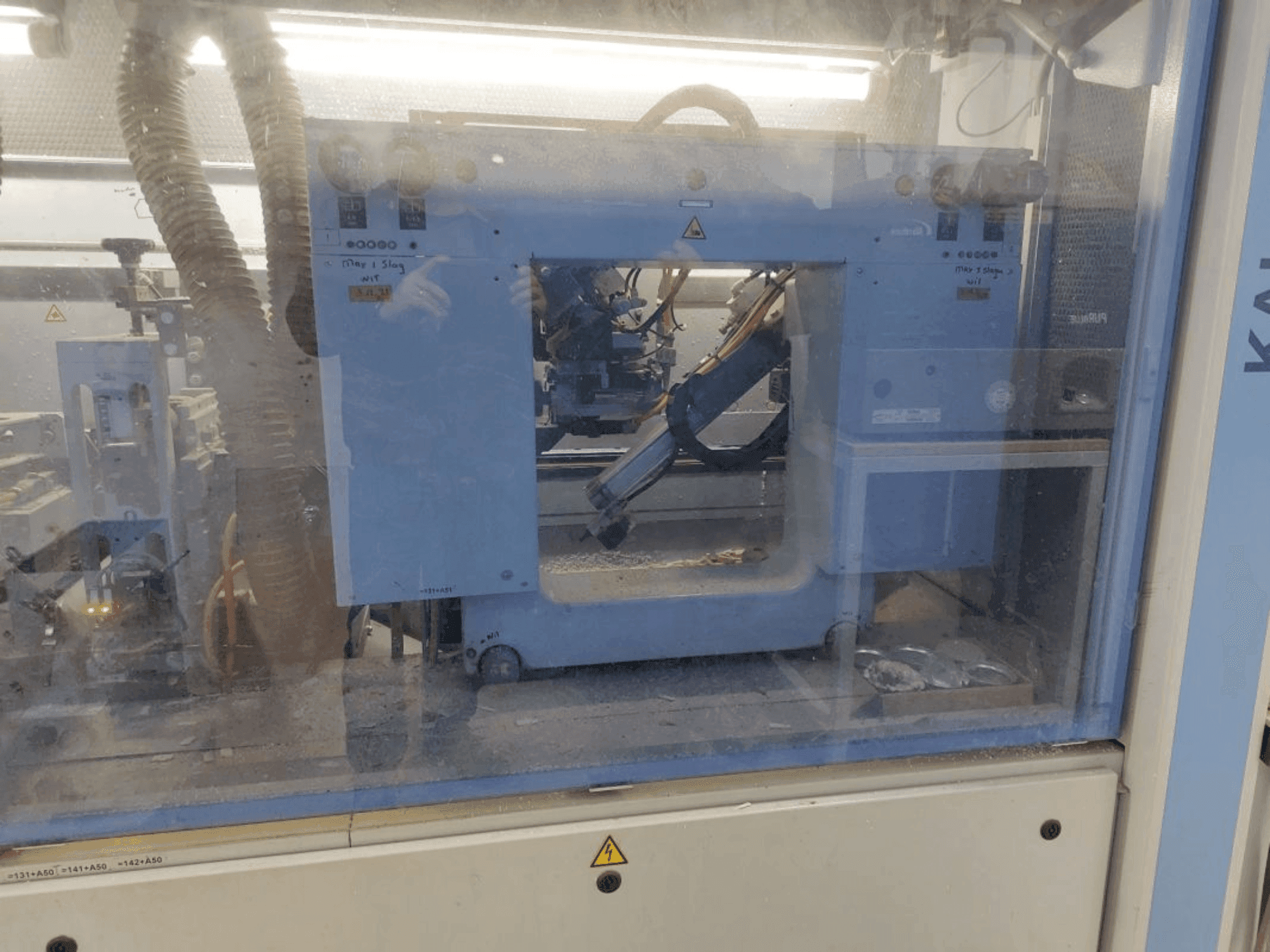 Makine HOMAG KAL 330/9/A6/L - Önden görünüm