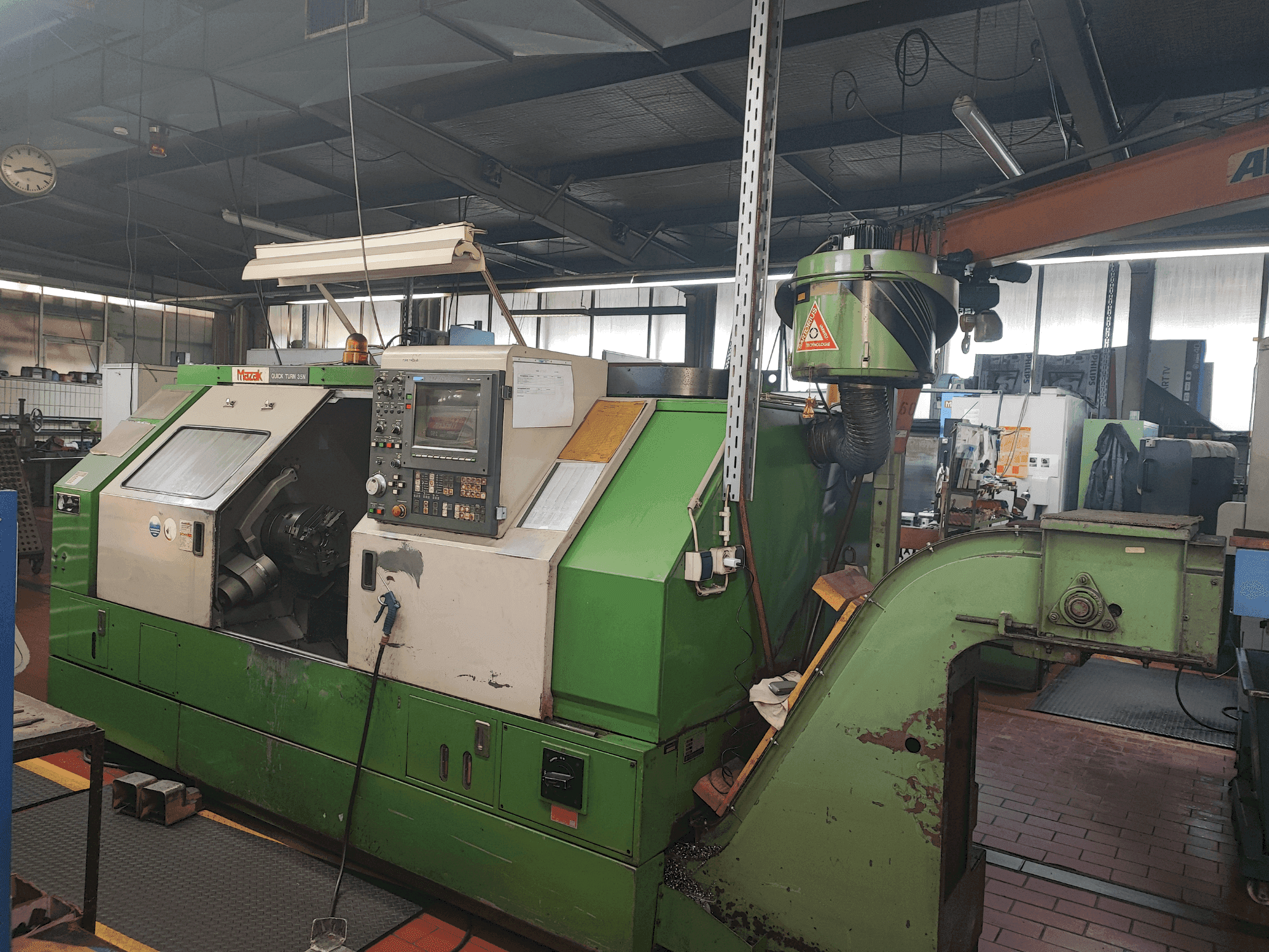 Makine Mazak QT 35N - Önden görünüm