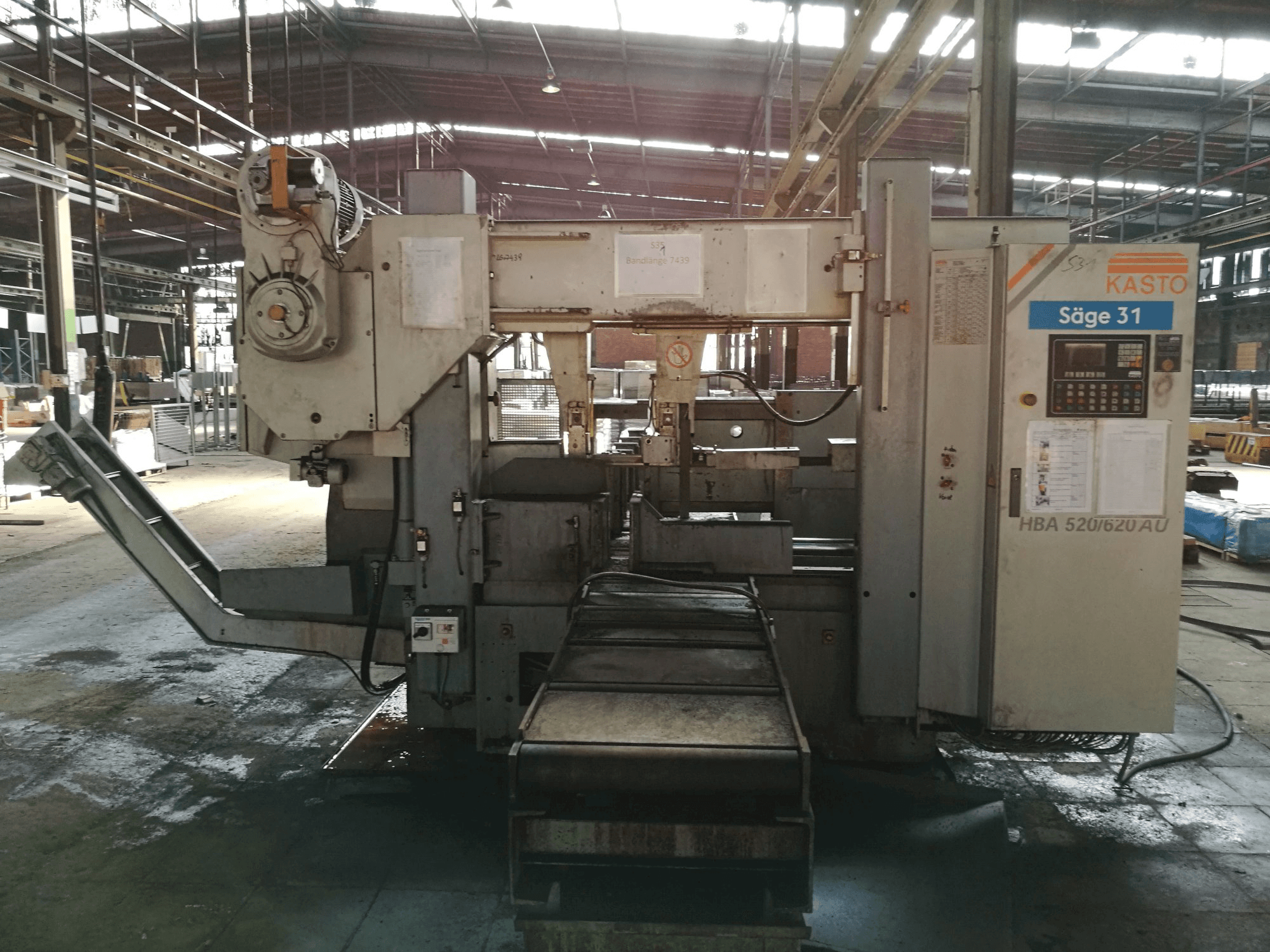 Makine KASTO - Önden görünüm HBA 520/620 AU