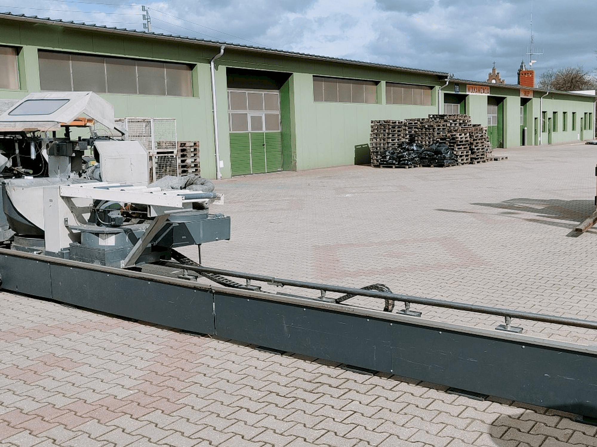 Makine Elumatec DG 244/2 - Önden görünüm