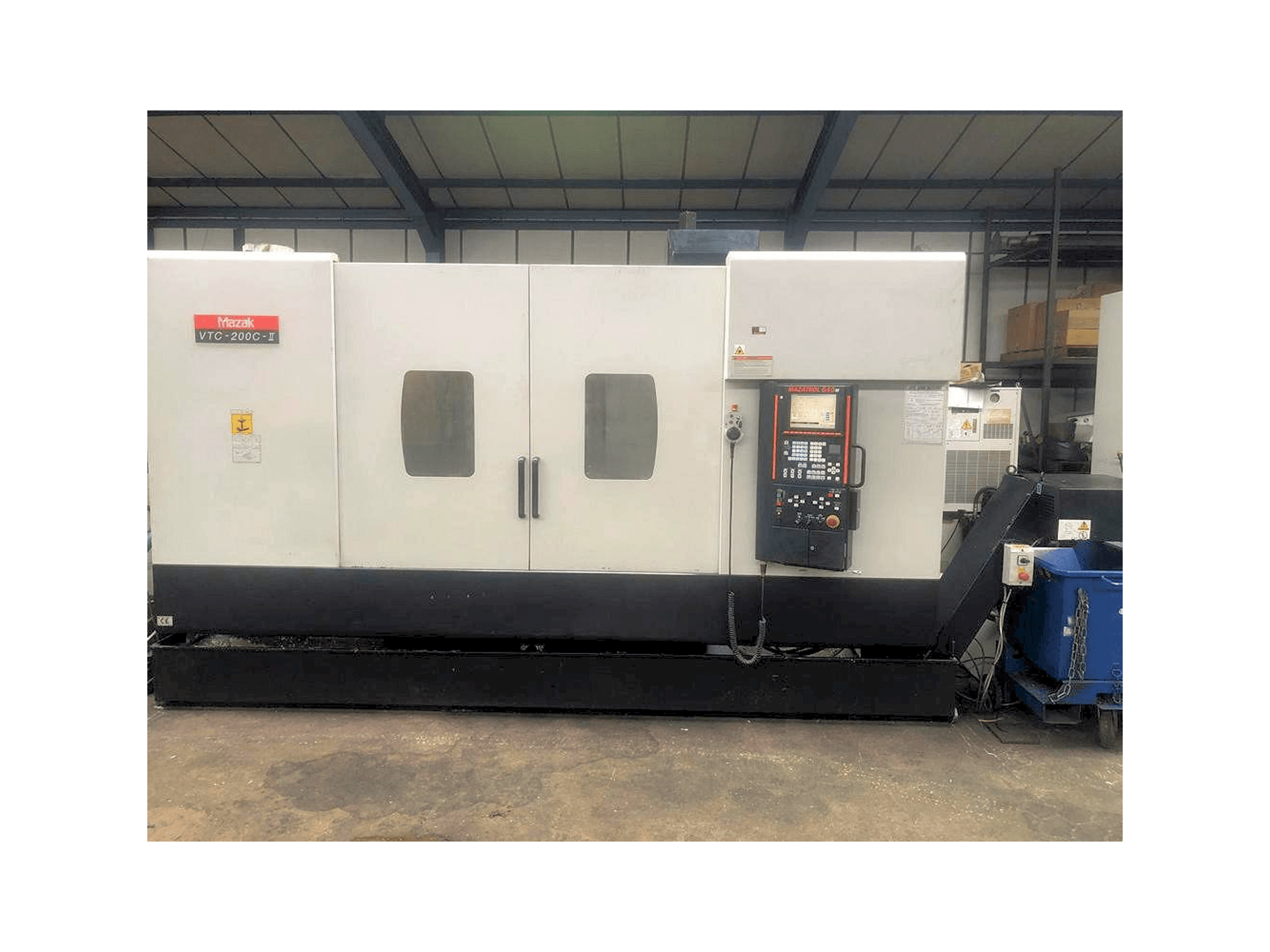 Makine Mazak VTC-200C-II - Önden görünüm