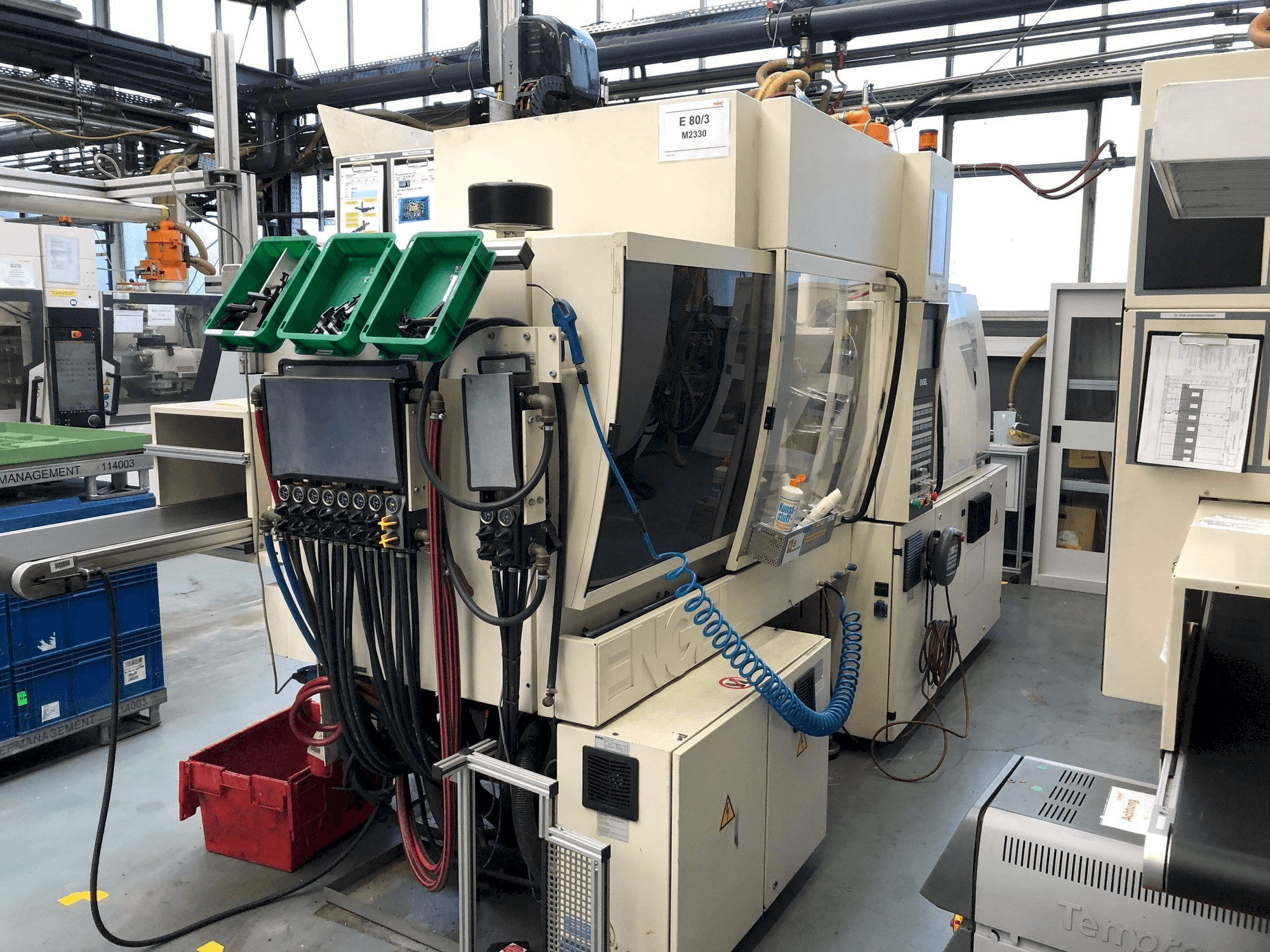 Makine ENGEL Victory 330/80 - Önden görünüm