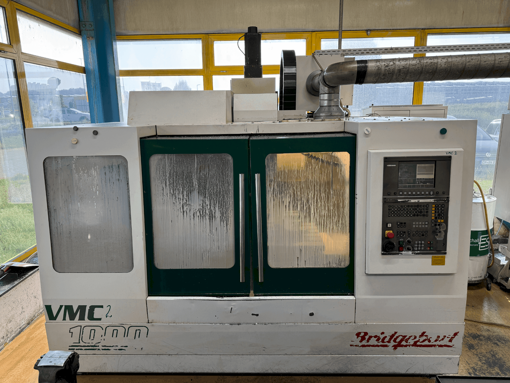 Makine Bridgeport VMC 1000/22 - Önden görünüm