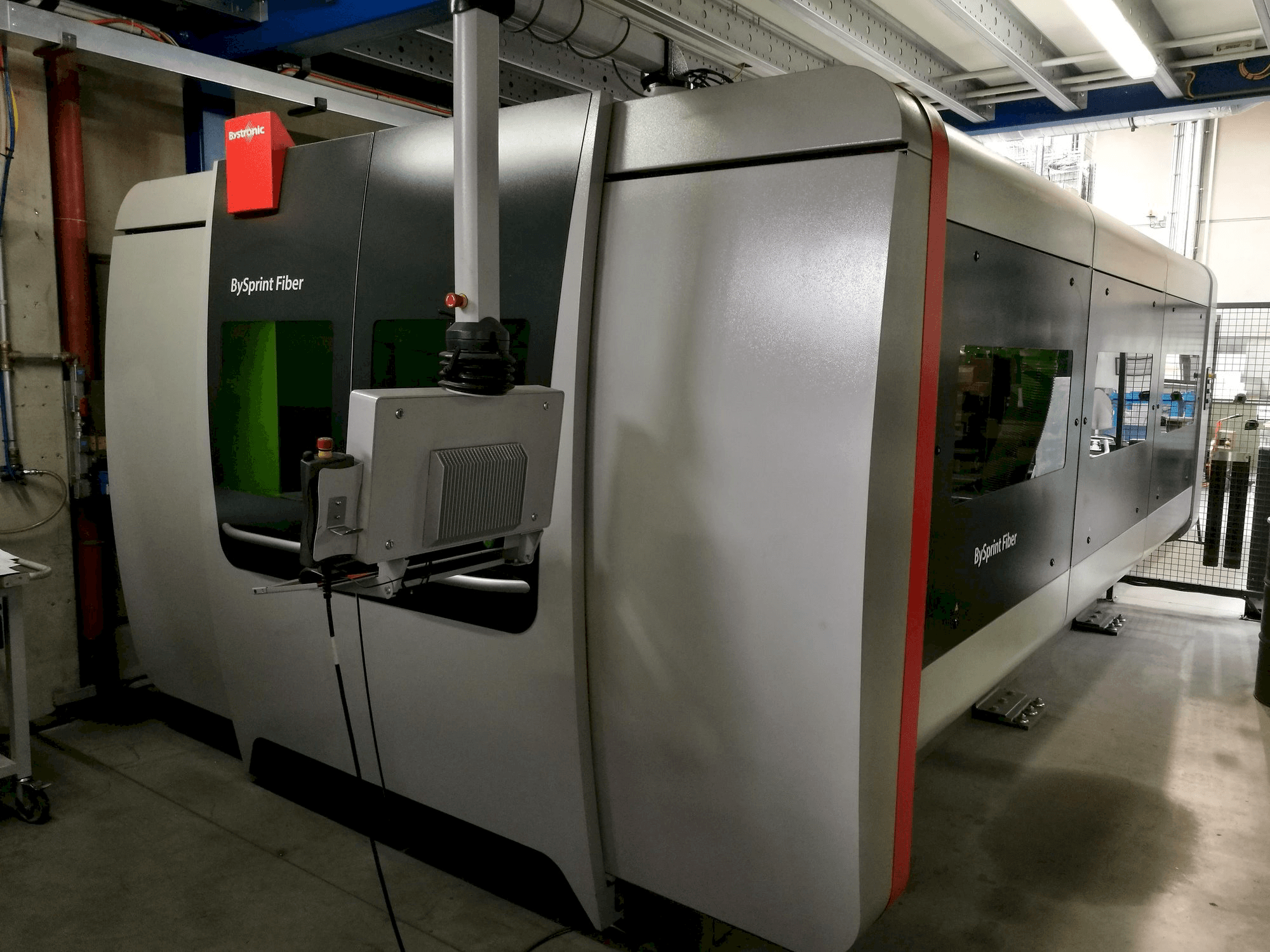 Makine Bystronic BySprint Fiber 3015 - Önden görünüm
