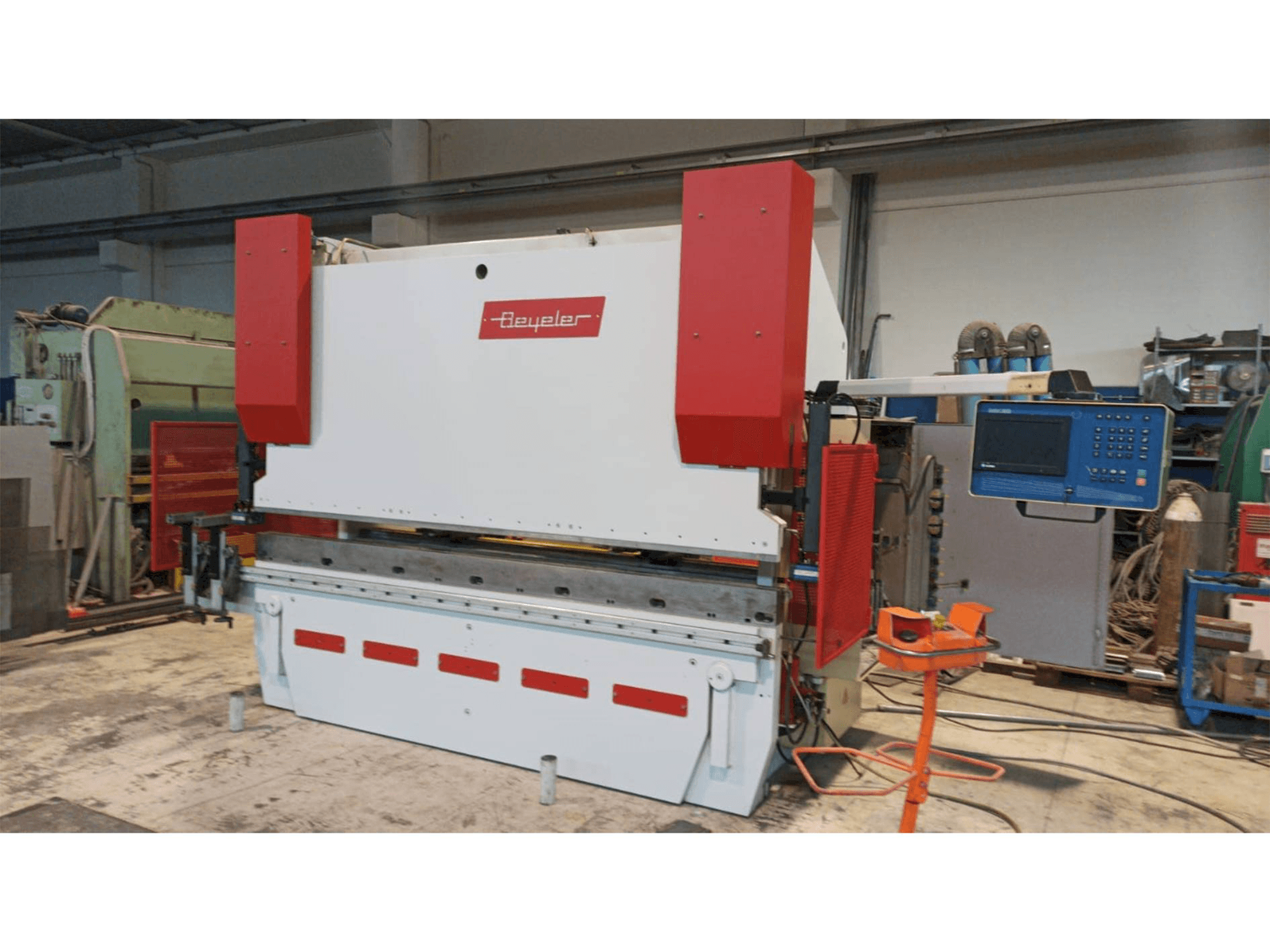 Makine BEYELER PR8 - Önden görünüm