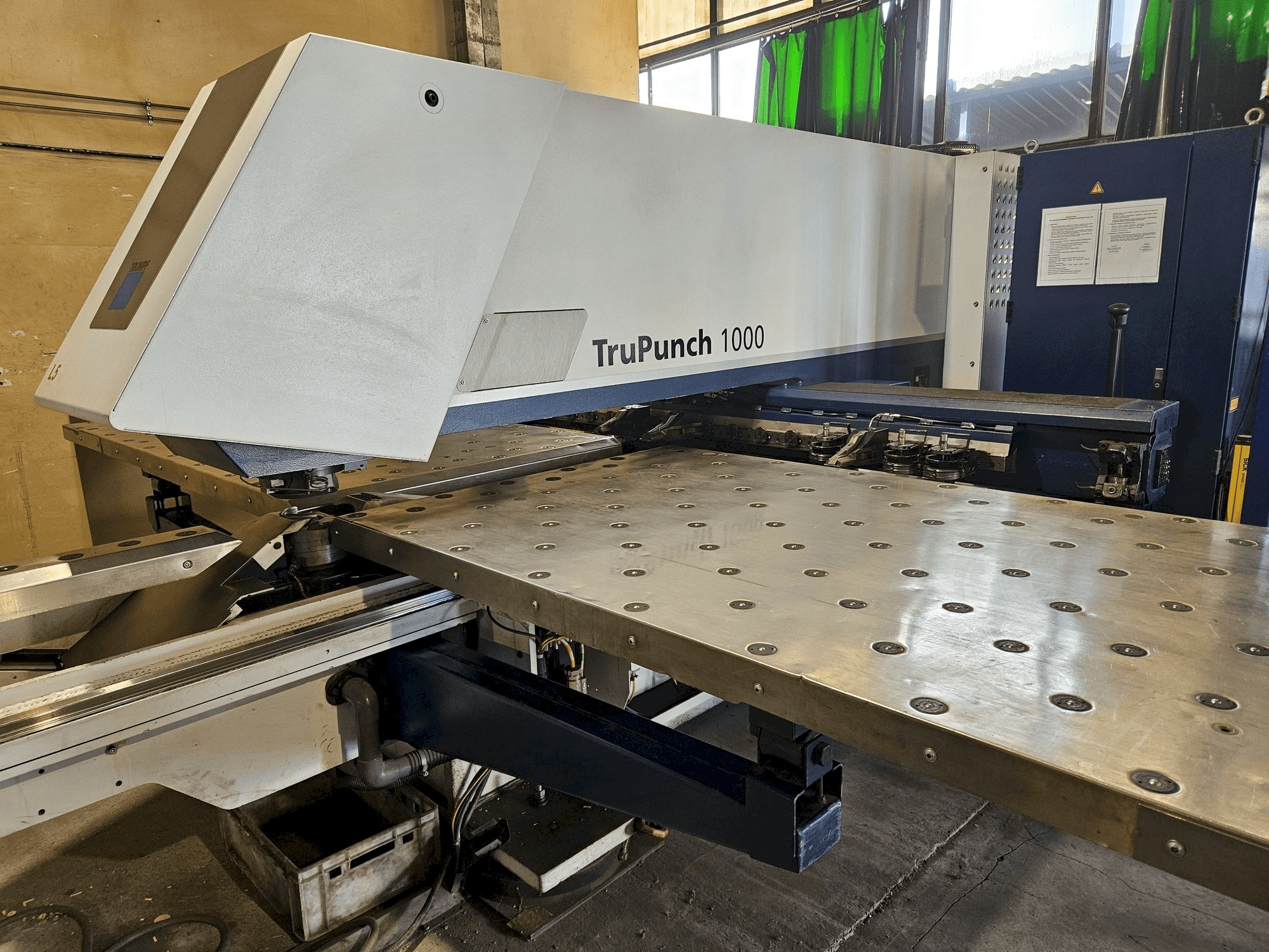 Makine Trumpf TruPunch 1000 - Önden görünüm