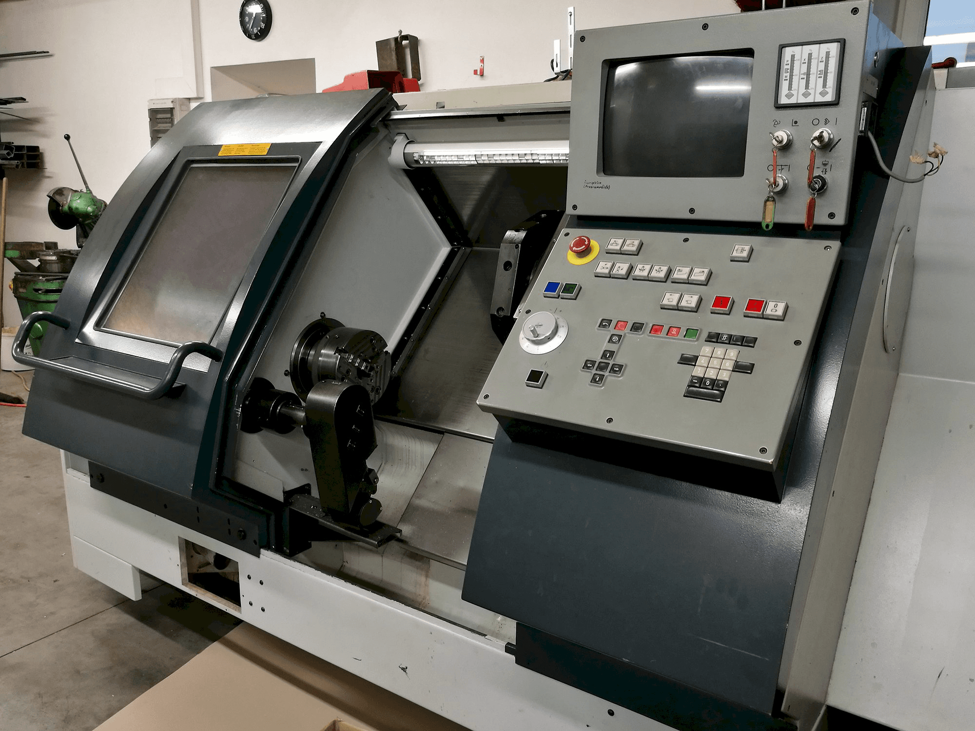 Makine Gildemeister - Sağdan görünüm CTX 400