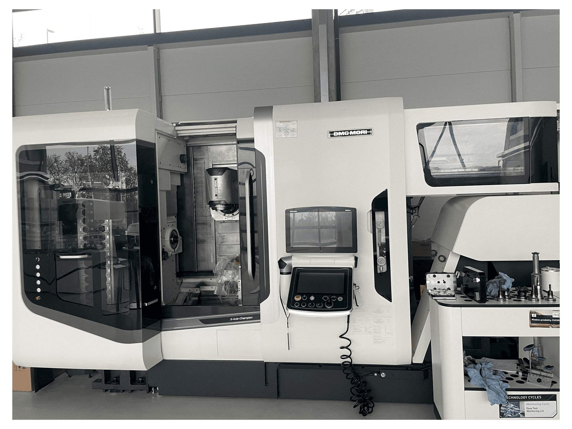 Makine DMG MORI NTX 1000 - Önden görünüm