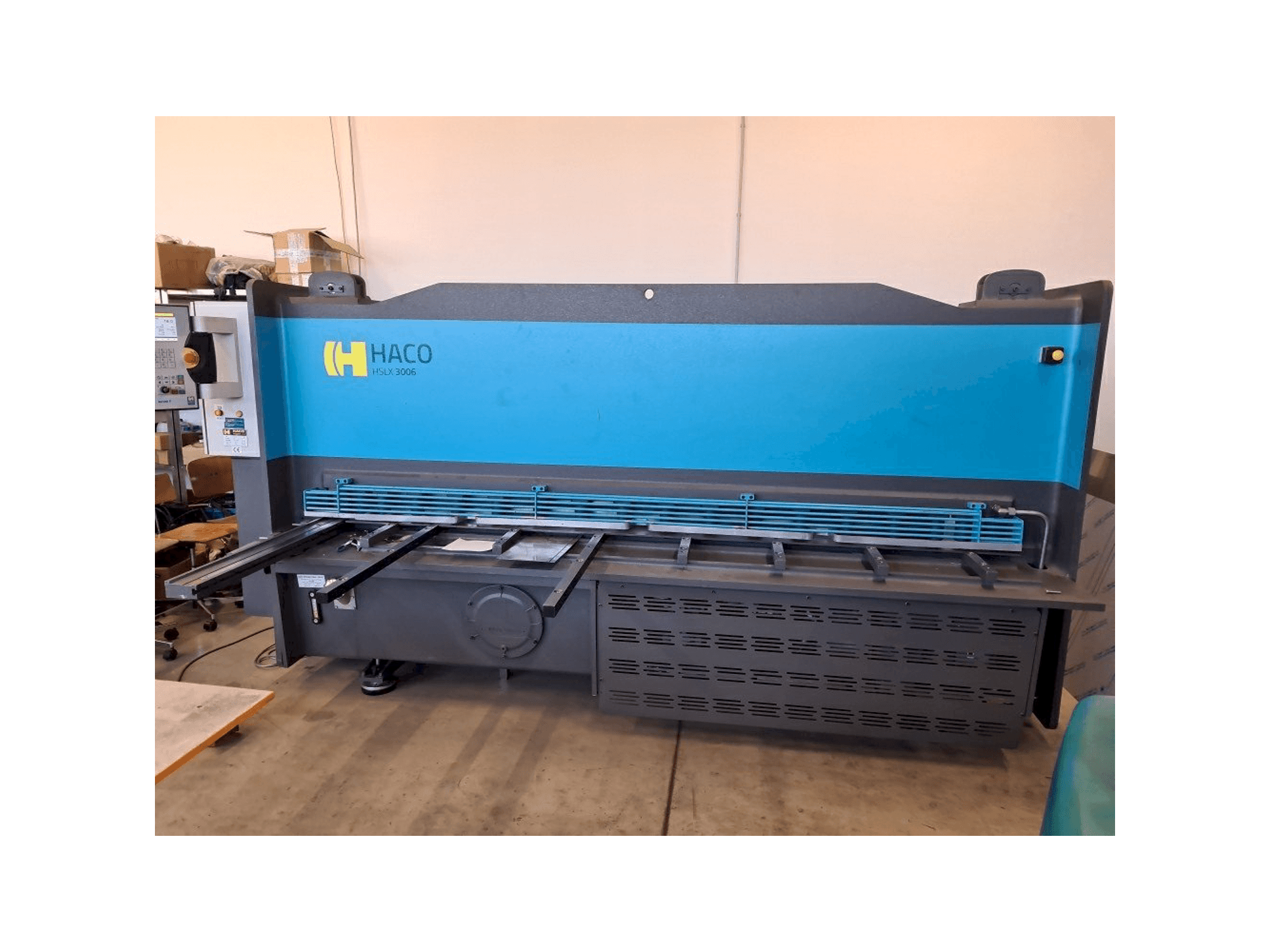 Makine HACO HSLX 3006 - Önden görünüm