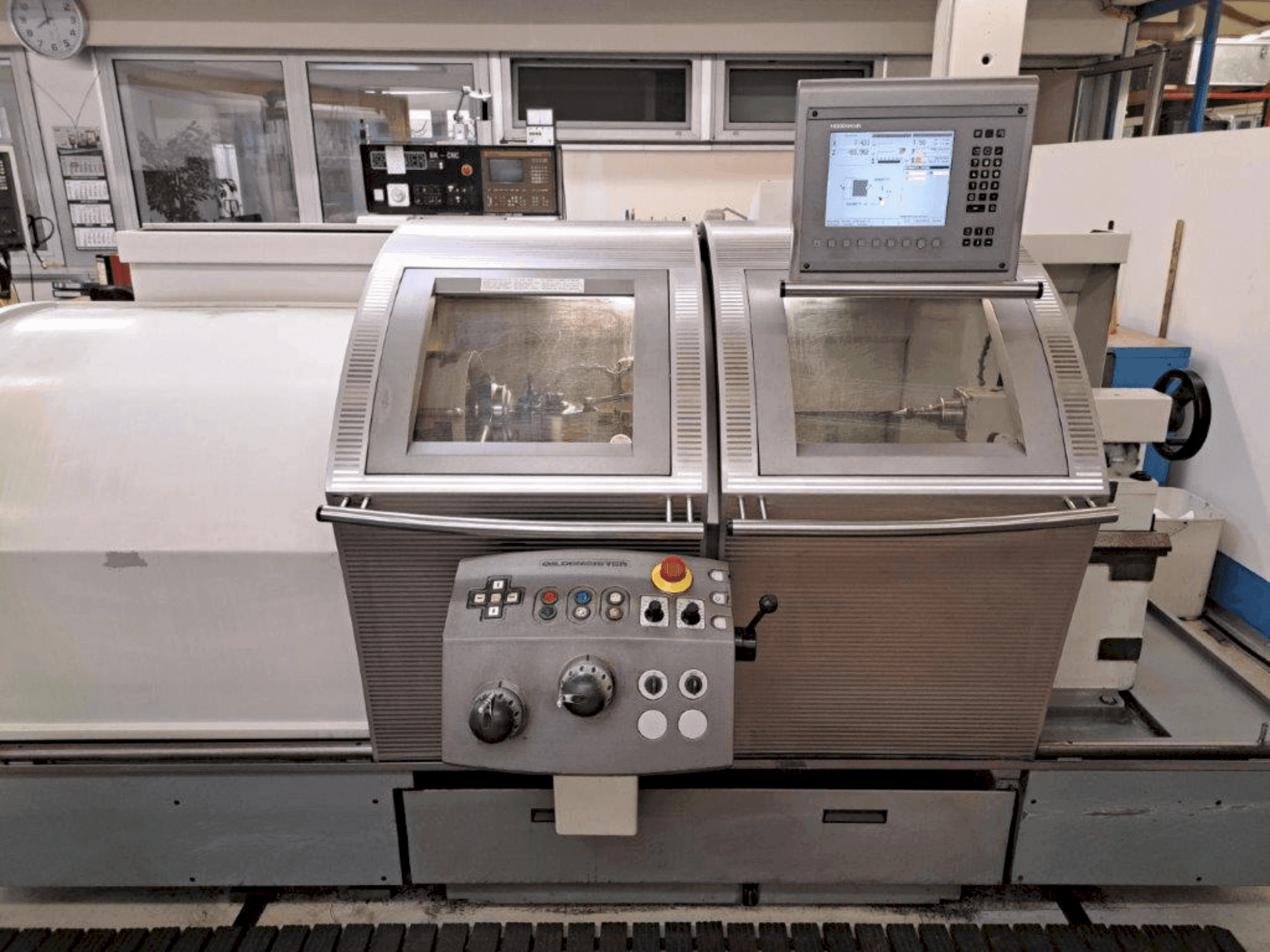 Makine Gildemeister NEF520 - Önden görünüm