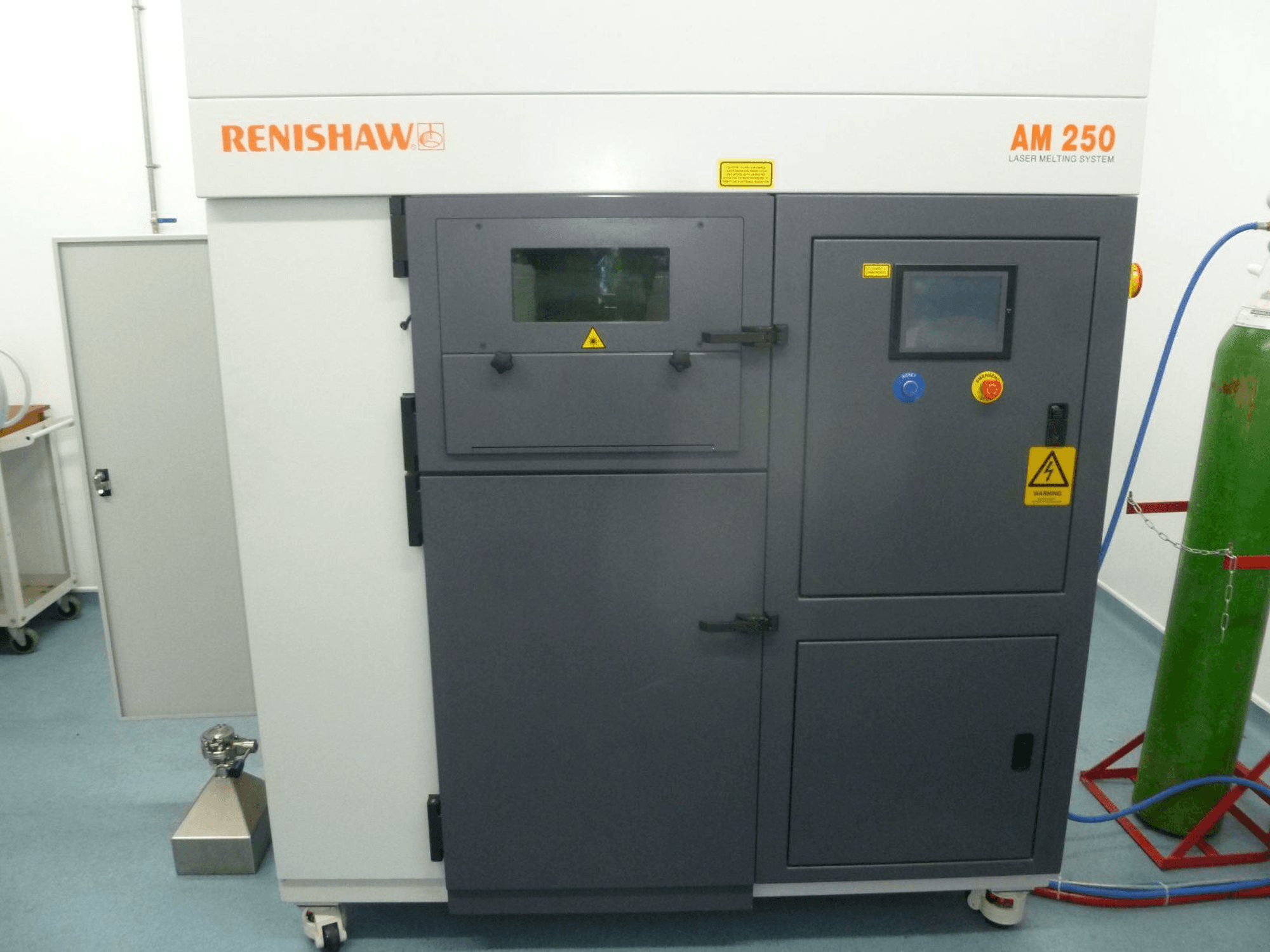 Makine RENISHAW AM 250 - Önden görünüm