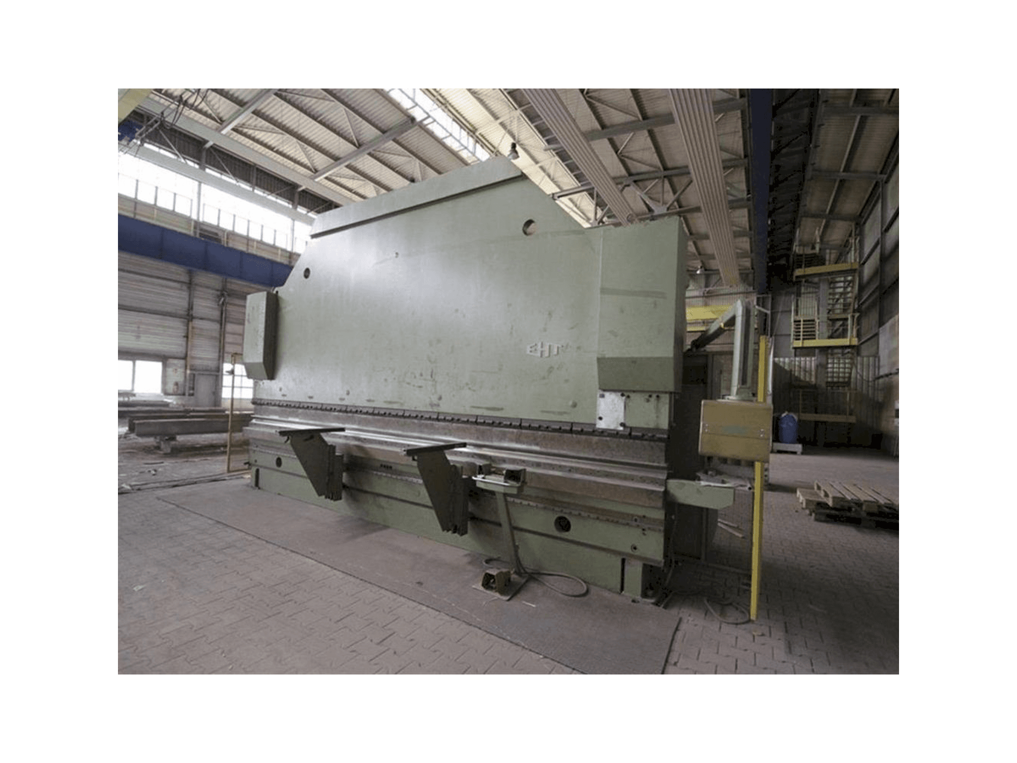 Makine EHT Variopress 250 60 - Sağ taraf görünümü