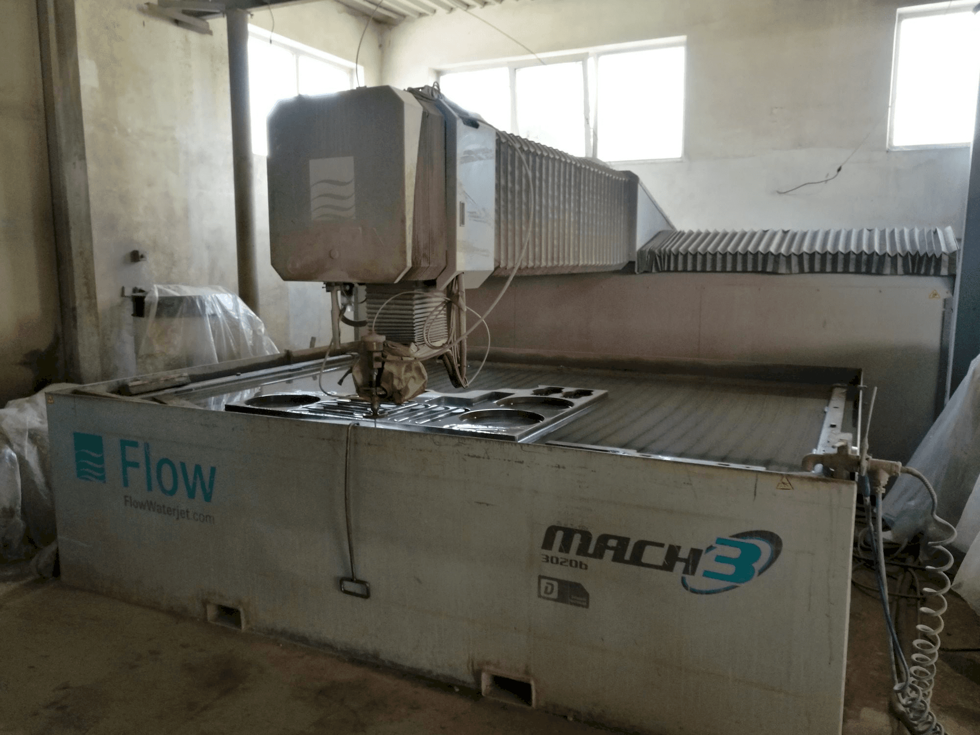 Makine Flow Mach3-3020b - Önden görünüm