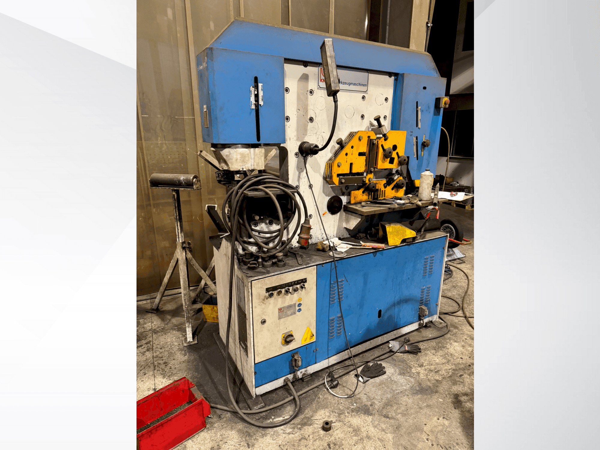 Makine KNUTH HPS 80/1500 - Önden görünüm