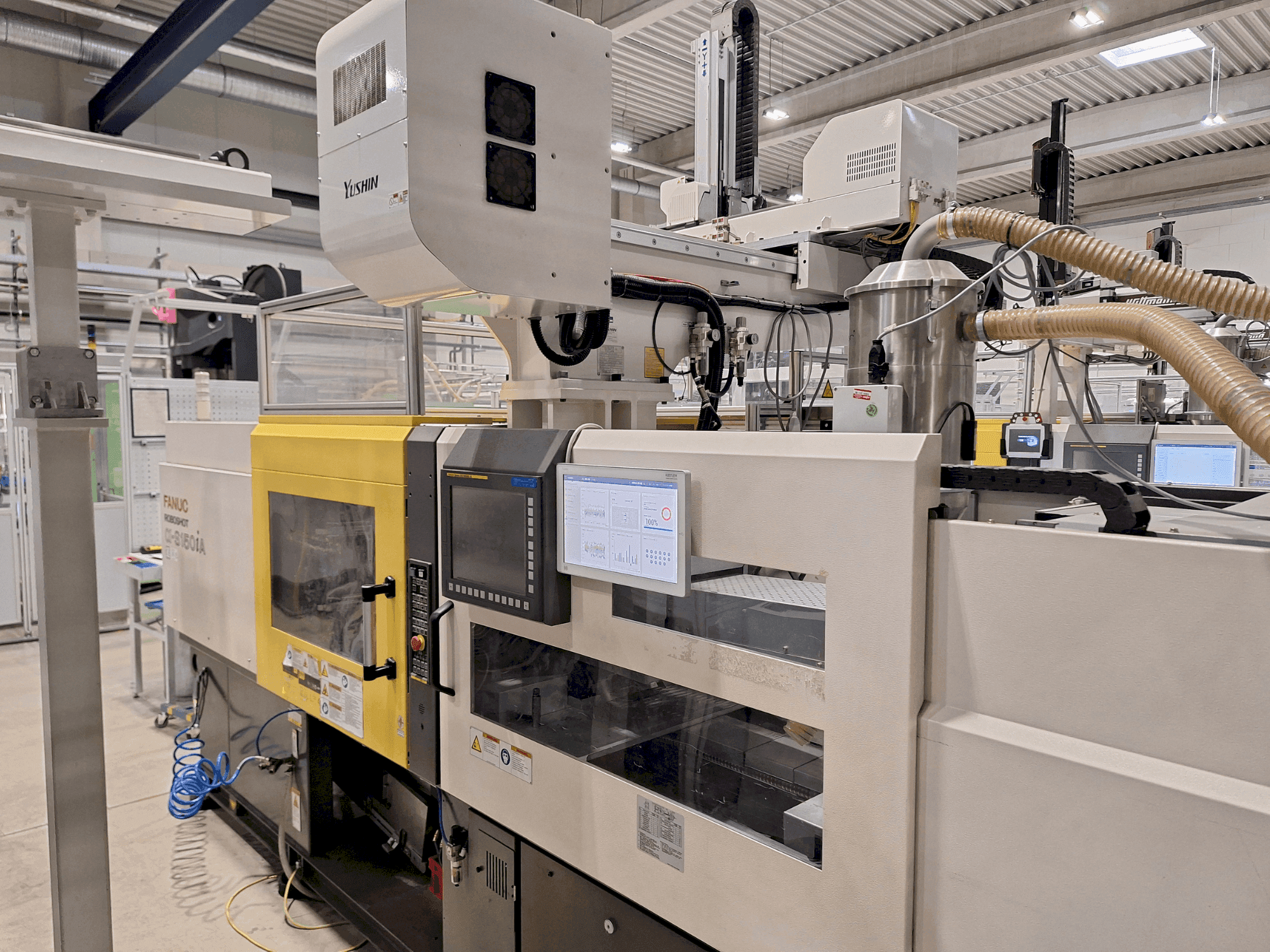 Makine FANUC Roboshot S150iA - Önden görünüm