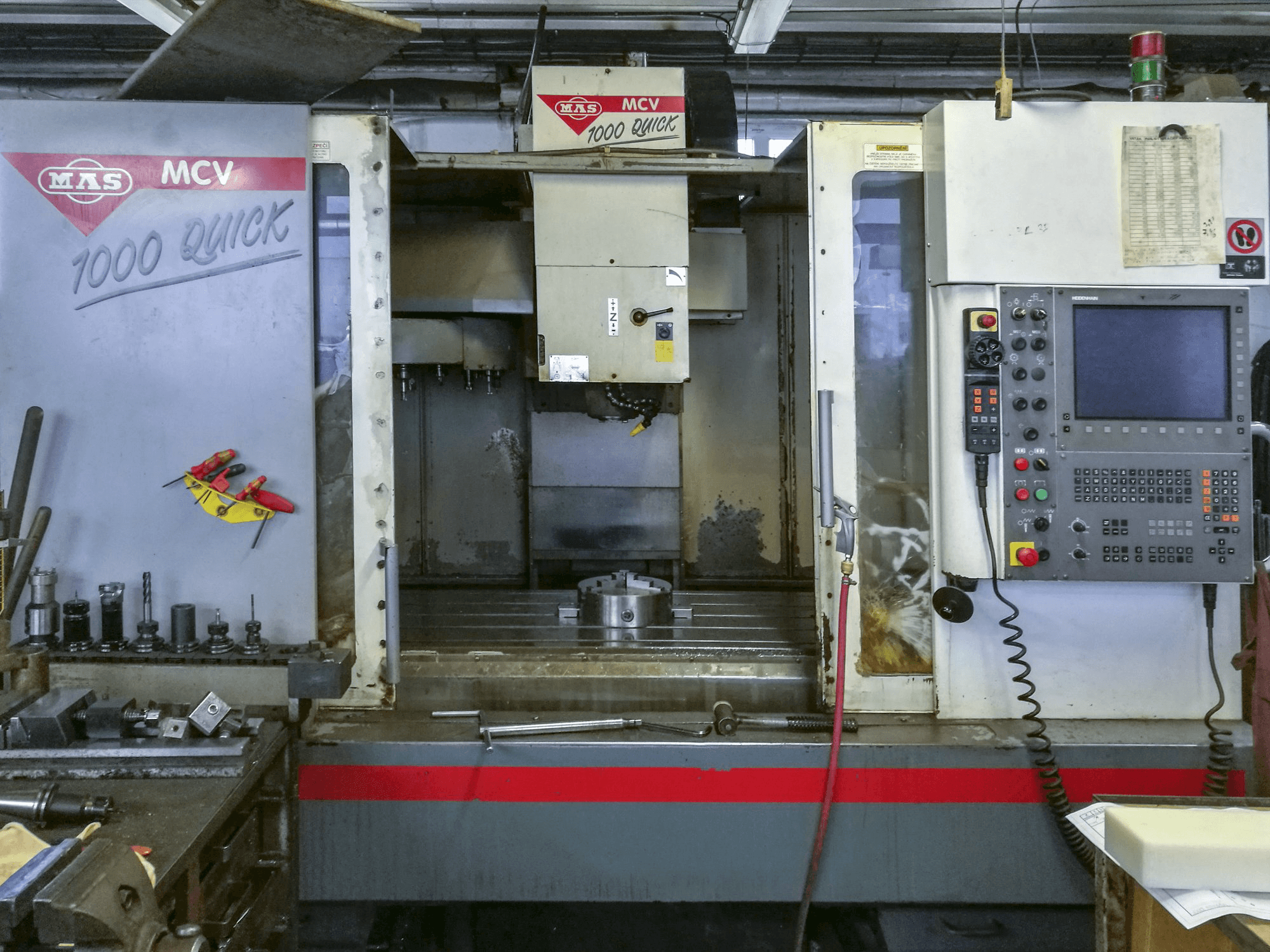 Makine KOVOSVIT MAS - Önden görünüm MCV 1000 Quick
