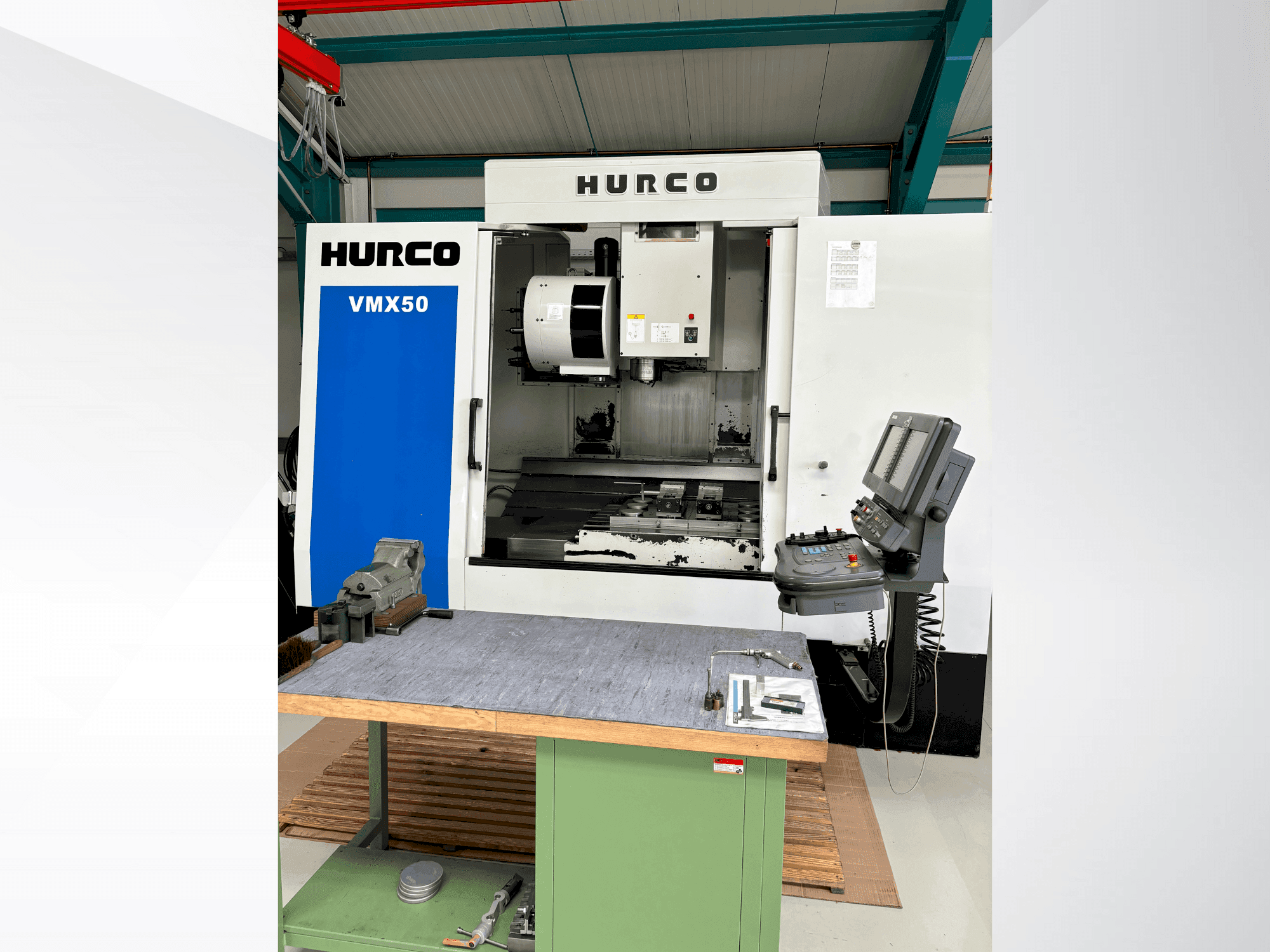 Makine Hurco VMX50 - Önden görünüm