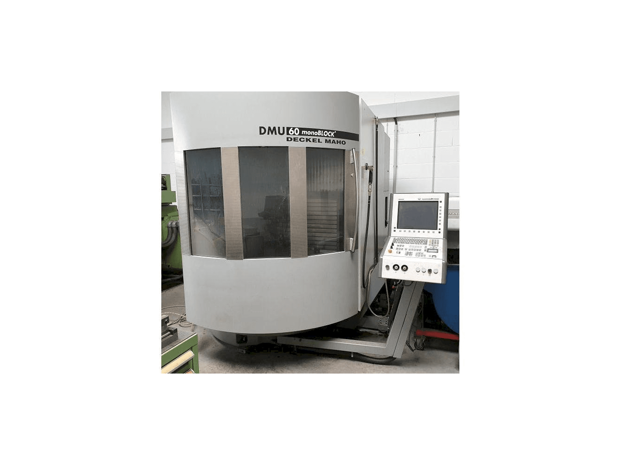 Makine DECKEL MAHO DMU 60 MonoBlock - Önden görünüm