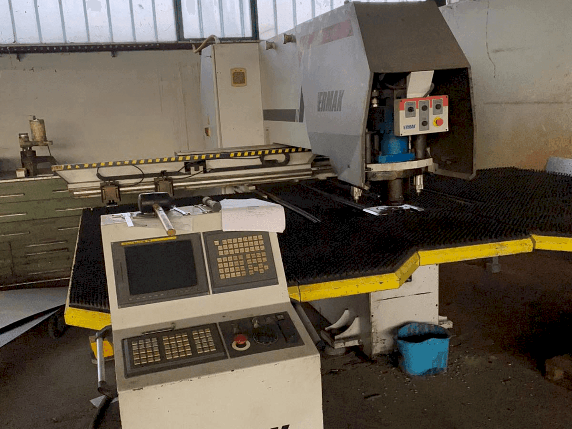 Makine ERMAK EPP 1270 x 30 - Önden görünüm