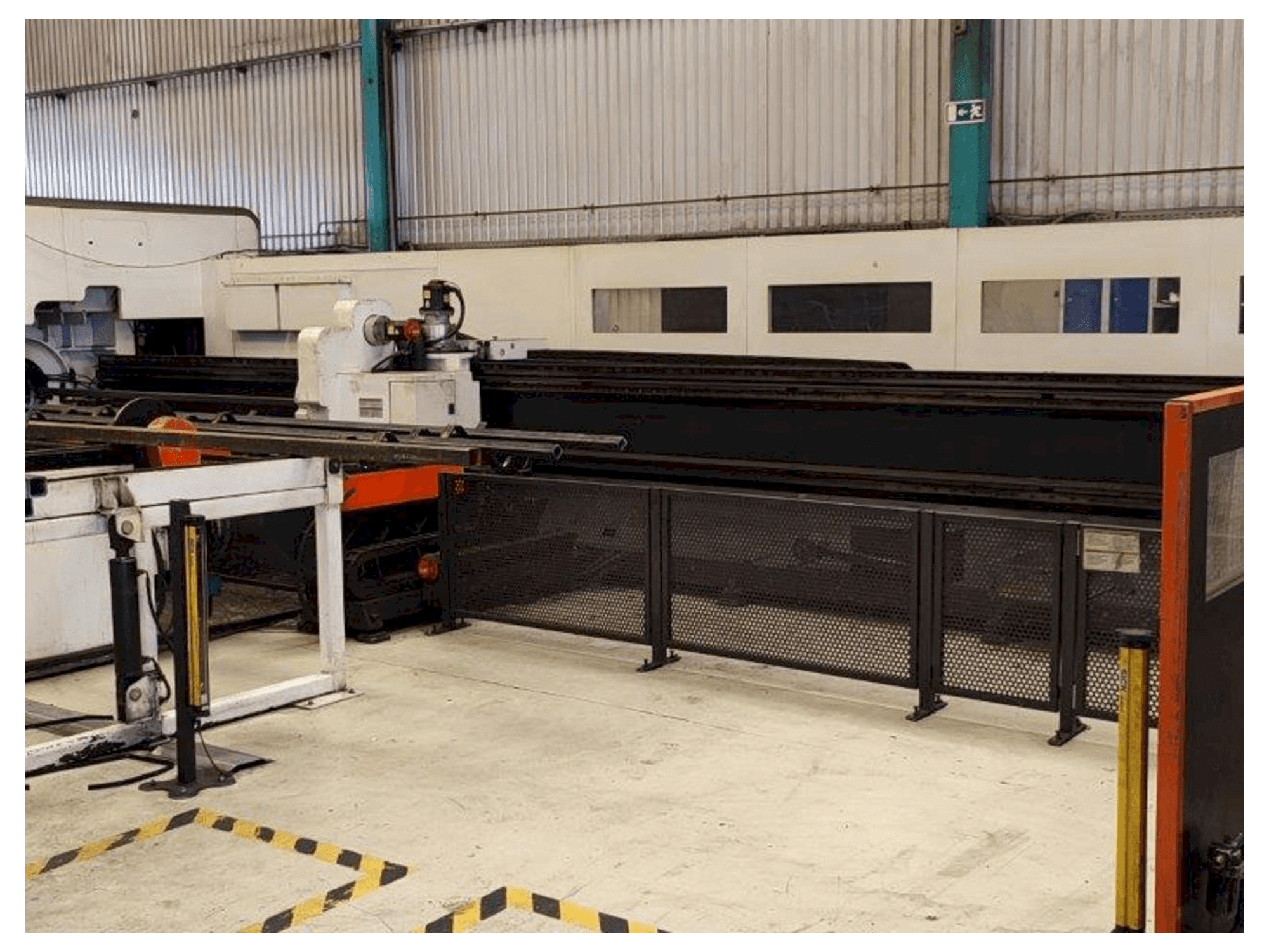 Makine Mazak Fabri Gear 220 4kW - Önden görünüm