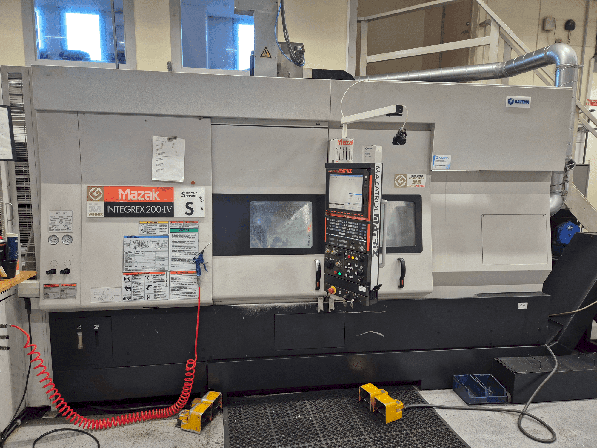 Makine Mazak Integrex 200 IV S with Gantry loader - Önden görünüm