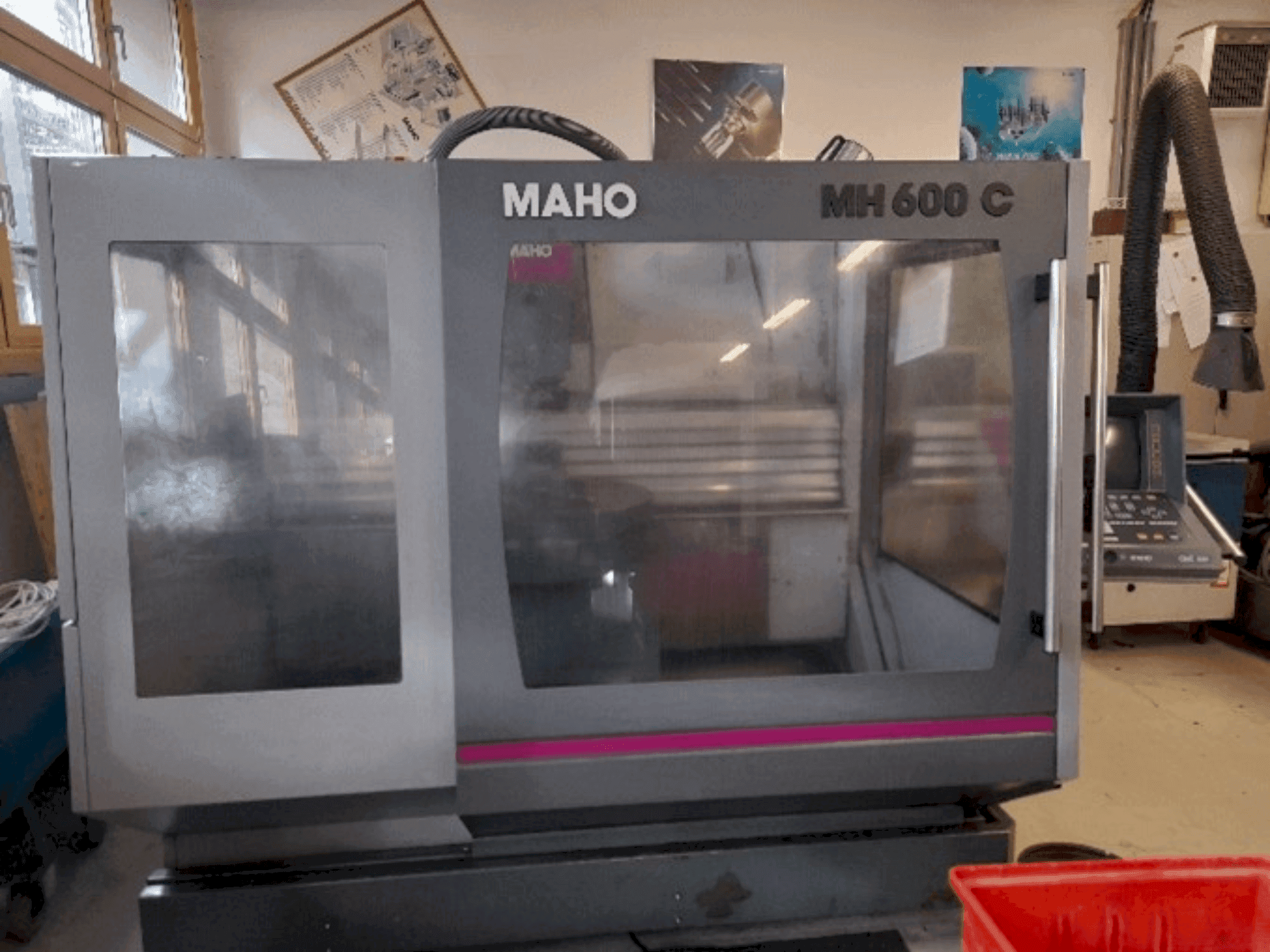 Makine MAHO MH 600 C - Önden görünüm