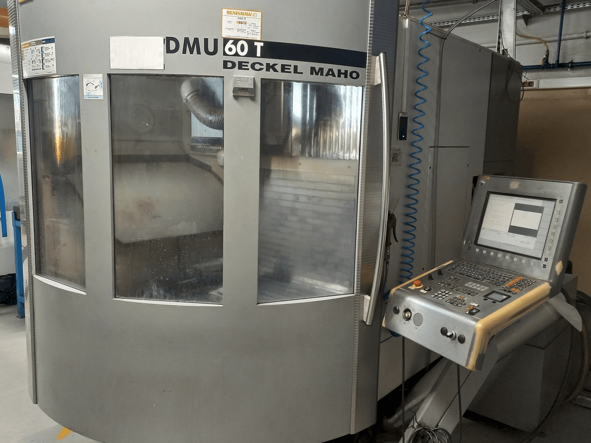 Makine DMG DMU 60T - Önden görünüm