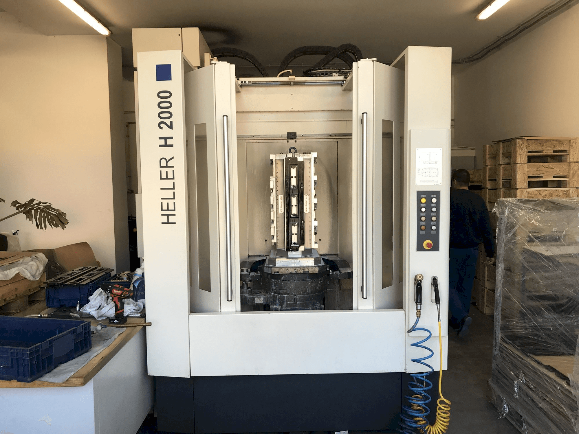 Makine HELLER H2000 - Önden görünüm