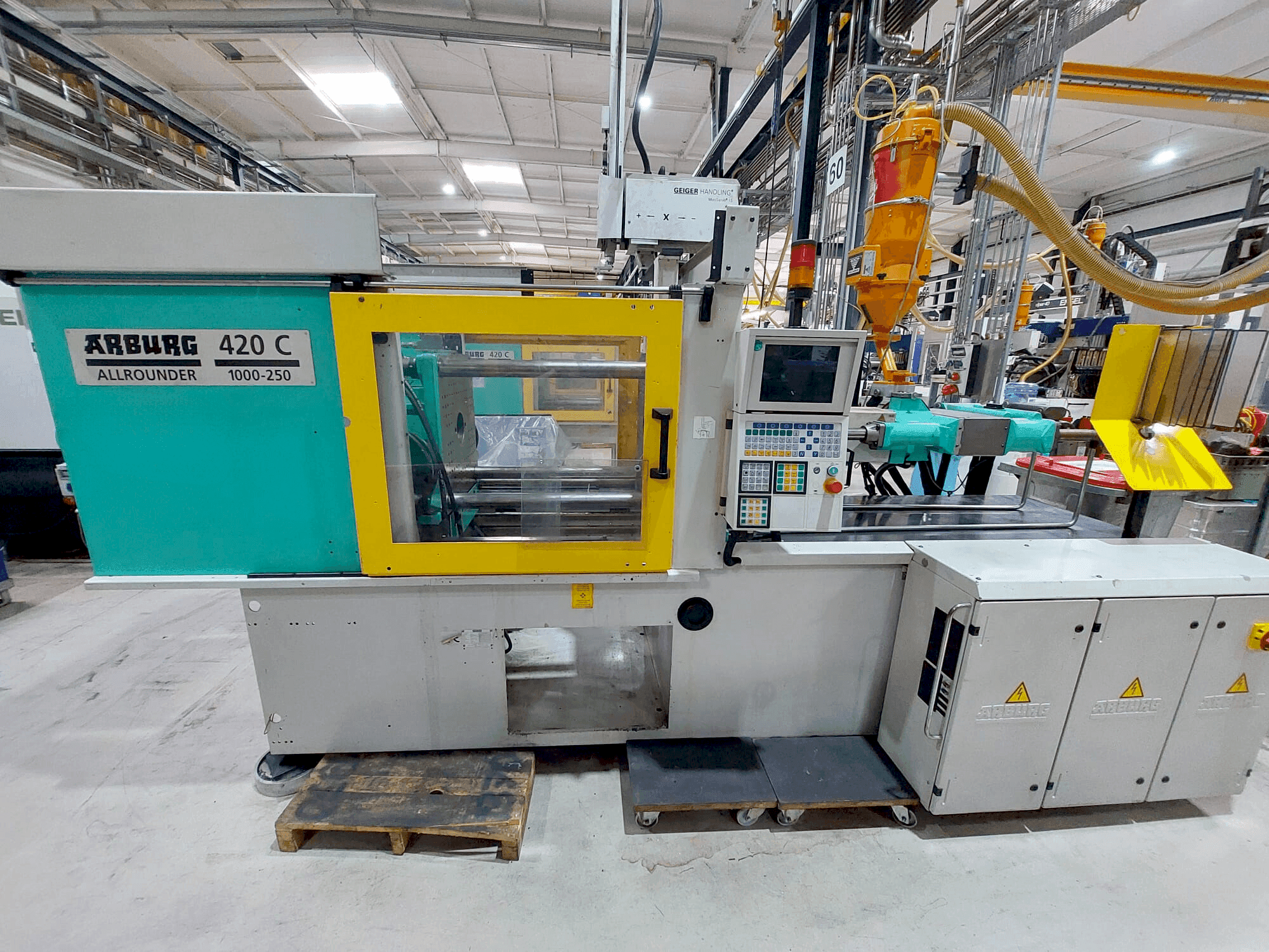 Makine Arburg 420C-1000-250 - Önden görünüm