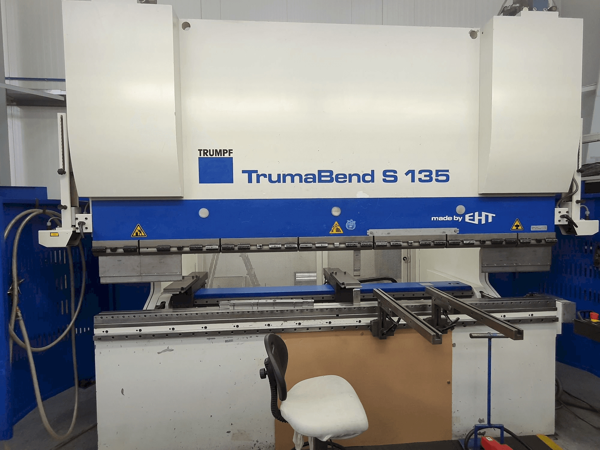 Makine Trumpf TrumaBend S135 - Önden görünüm