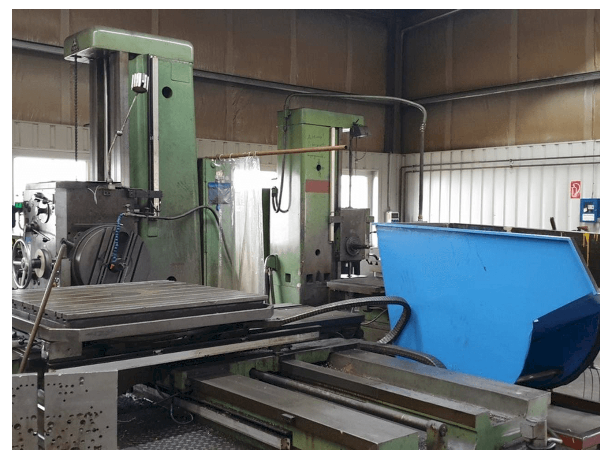 Makine TOS W 100 A - Önden görünüm