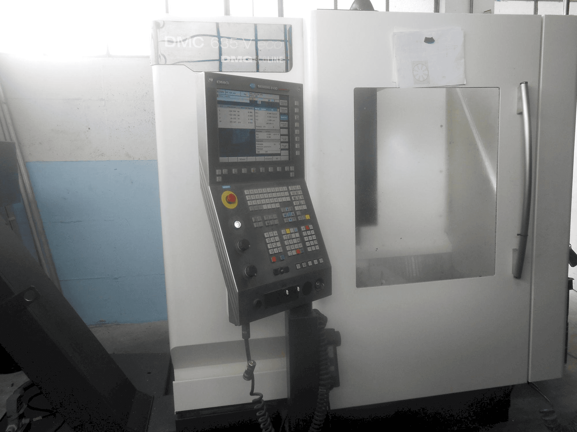 Makine DECKEL MAHO DMC 635V - Önden görünüm