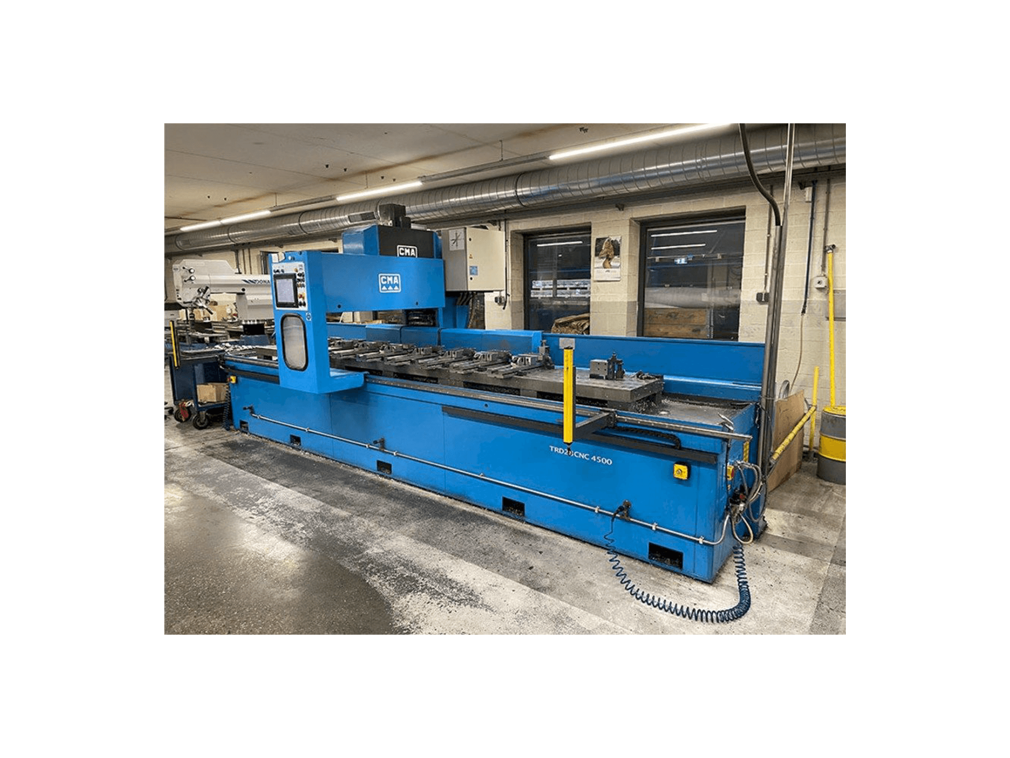 Makine CMA TRD28CNC 4500 - Önden görünüm