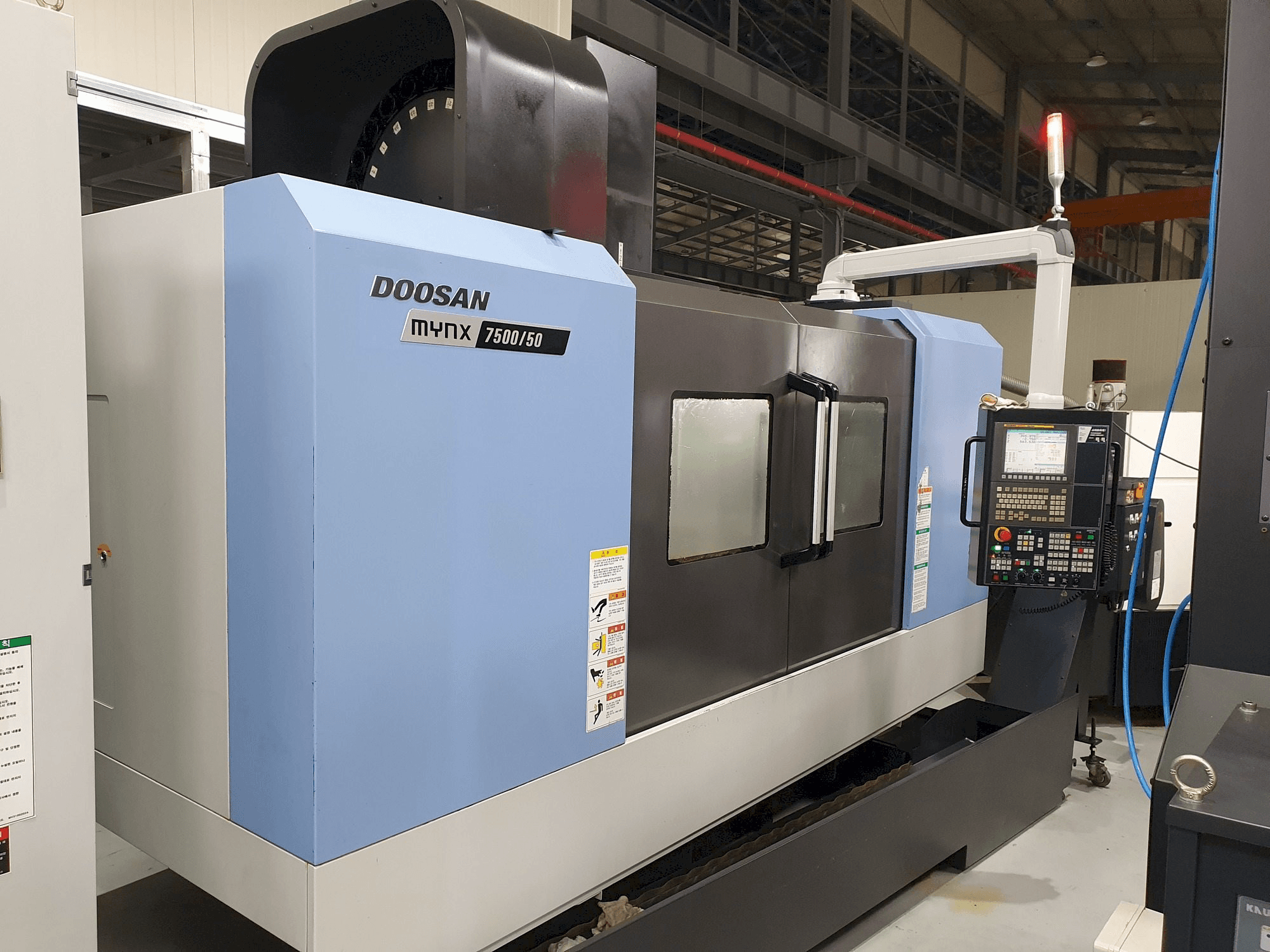 Makine Doosan MYNX 7500/50 - Önden görünüm