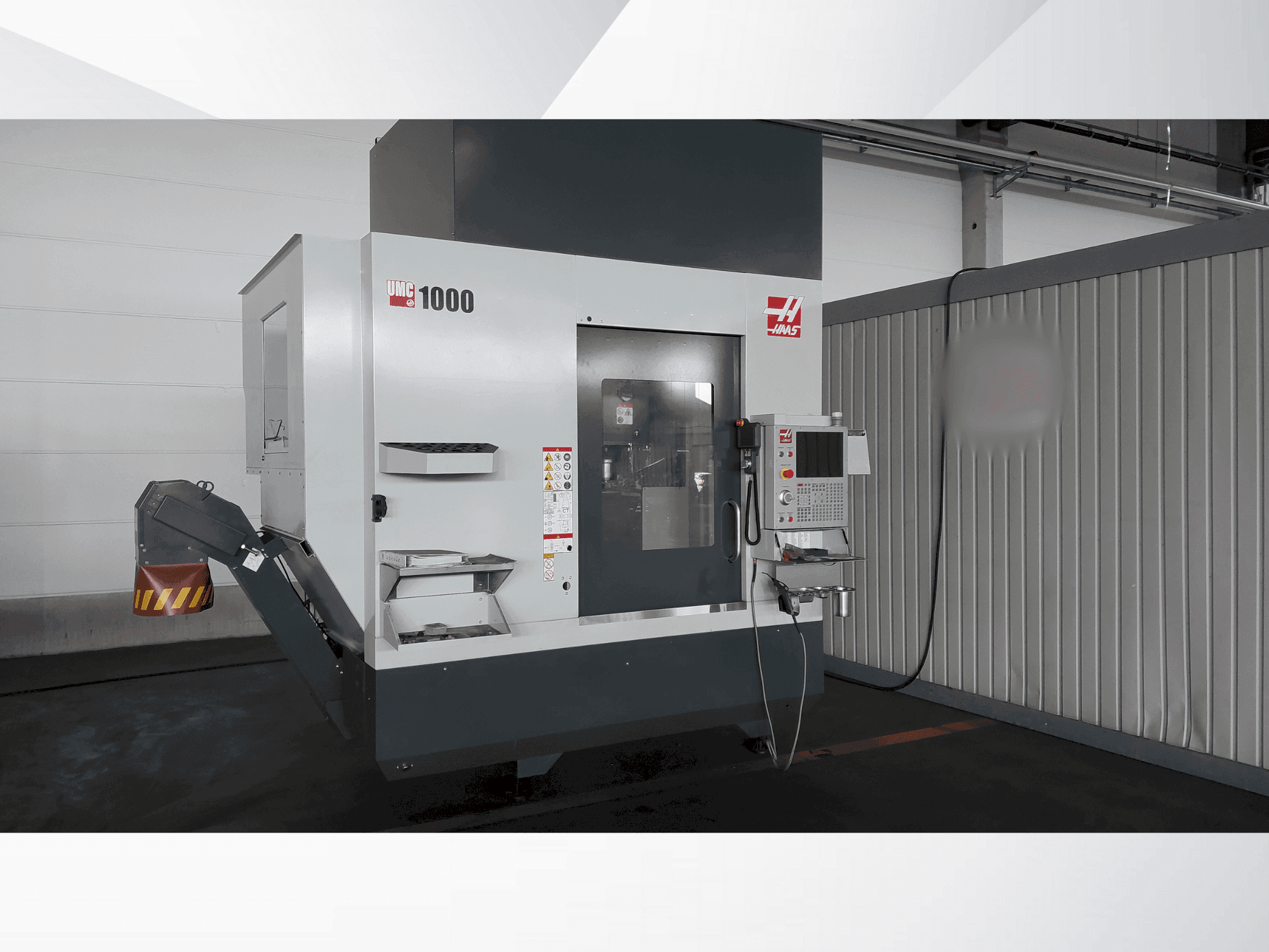 Makine HAAS UMC 1000 - Önden görünüm