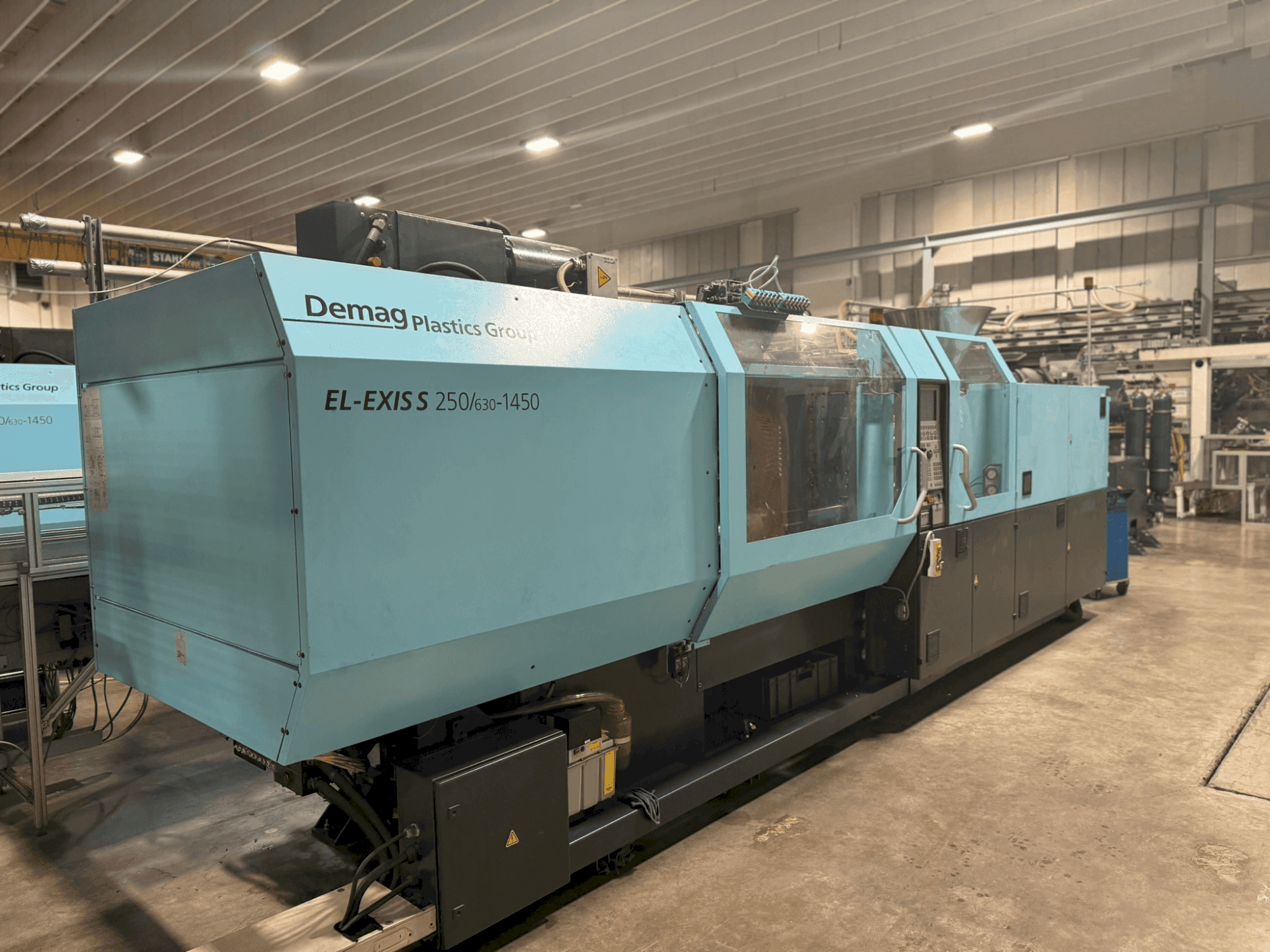 Makine SUMITOMO SHI DEMAG El-Exis S 250/630-1450 - Önden görünüm