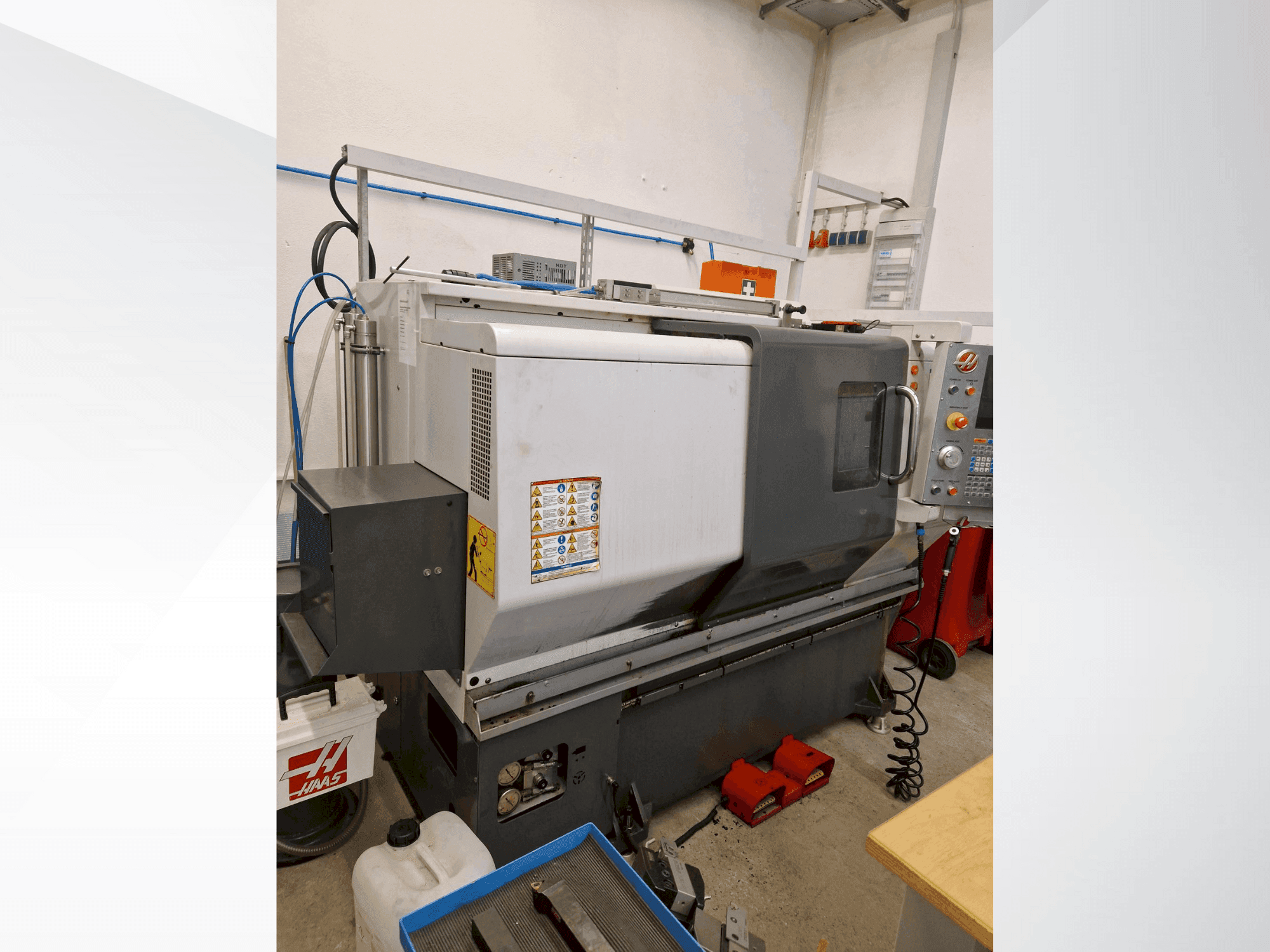 Makine HAAS ST-10Y - Önden görünüm