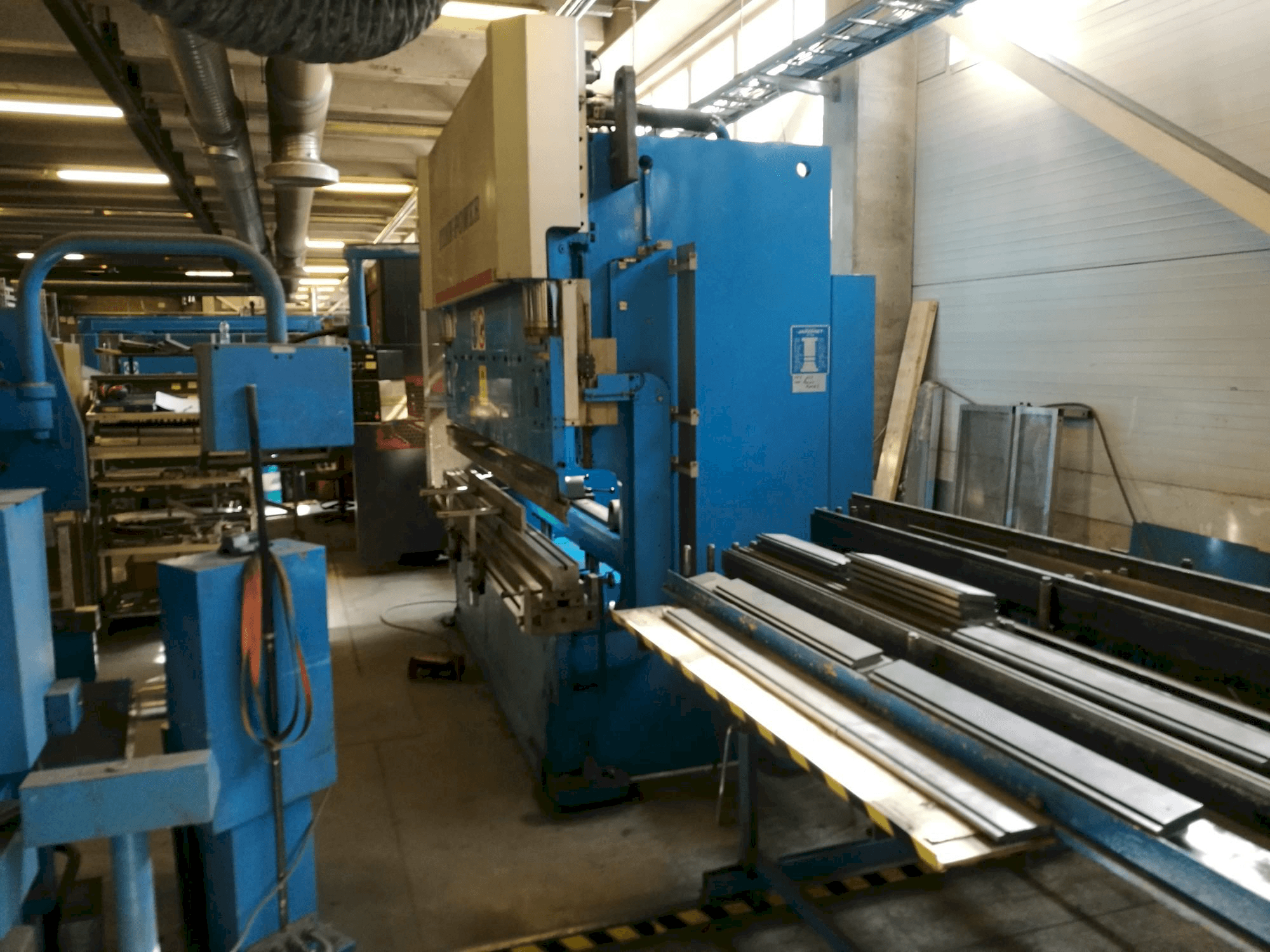 Makine Finn-Power JAROMET CNC J 100 -3000 - Önden görünüm