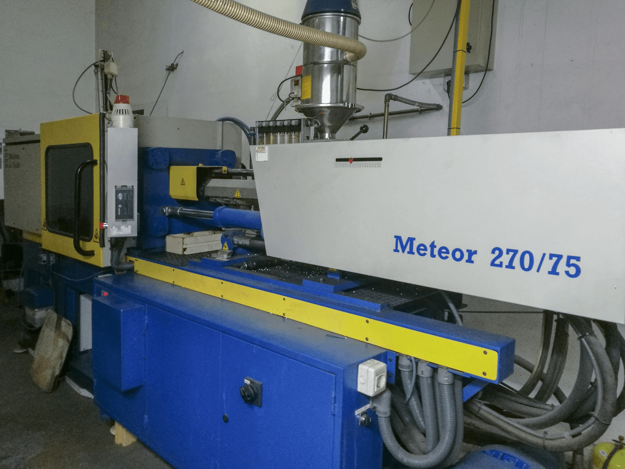 Makine 1 Mateu & Solé - Sağdan görünüm Meteor 270/75